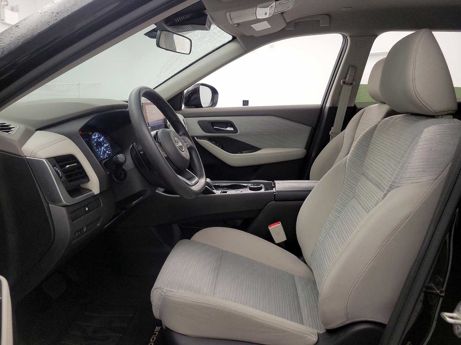 Power Seat(s) & Side Airbags
