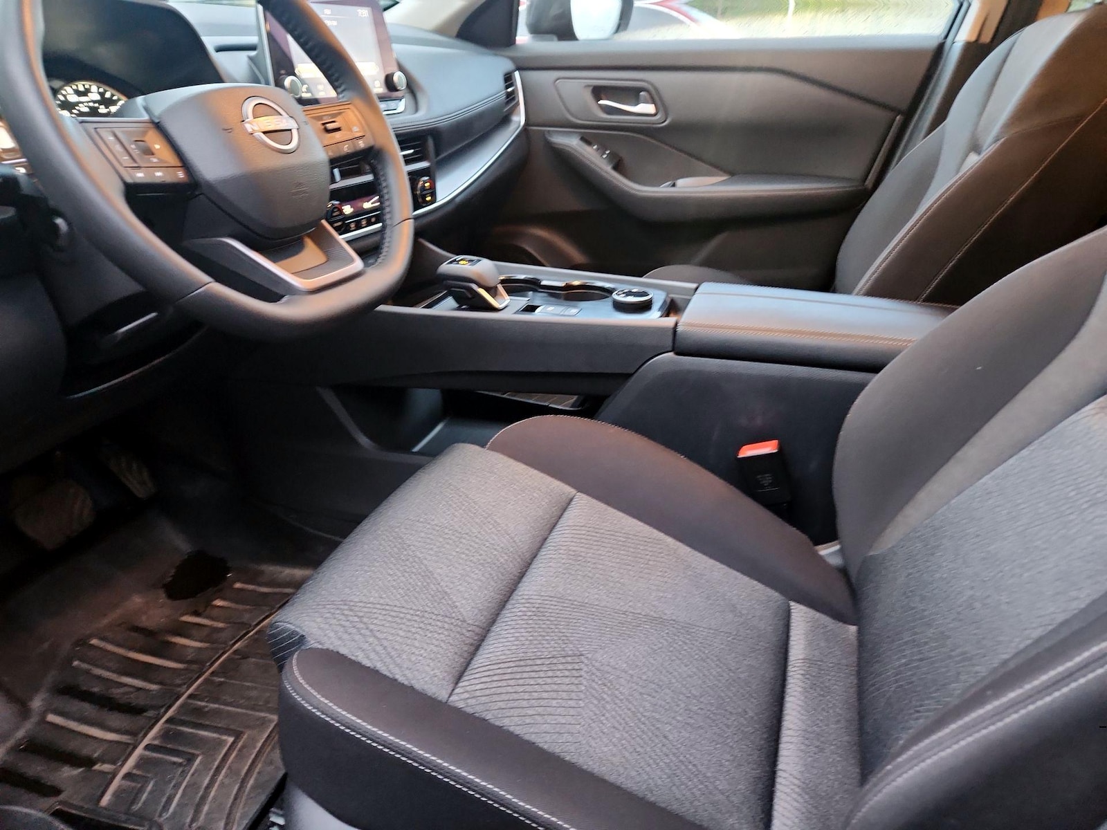 Power Seat(s) & Side Airbags