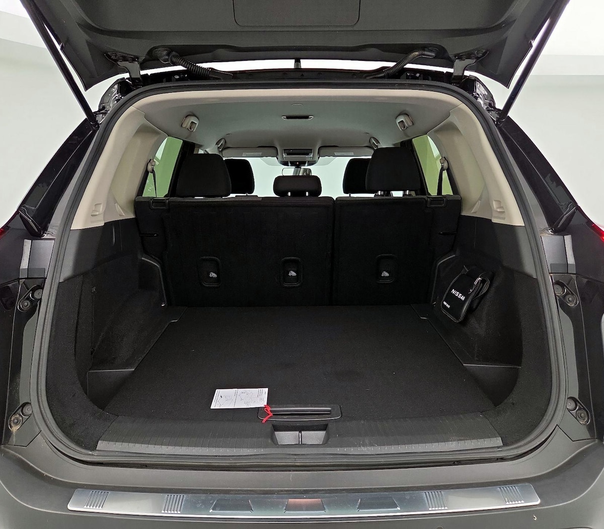 Trunk/Cargo (Seats Up)
