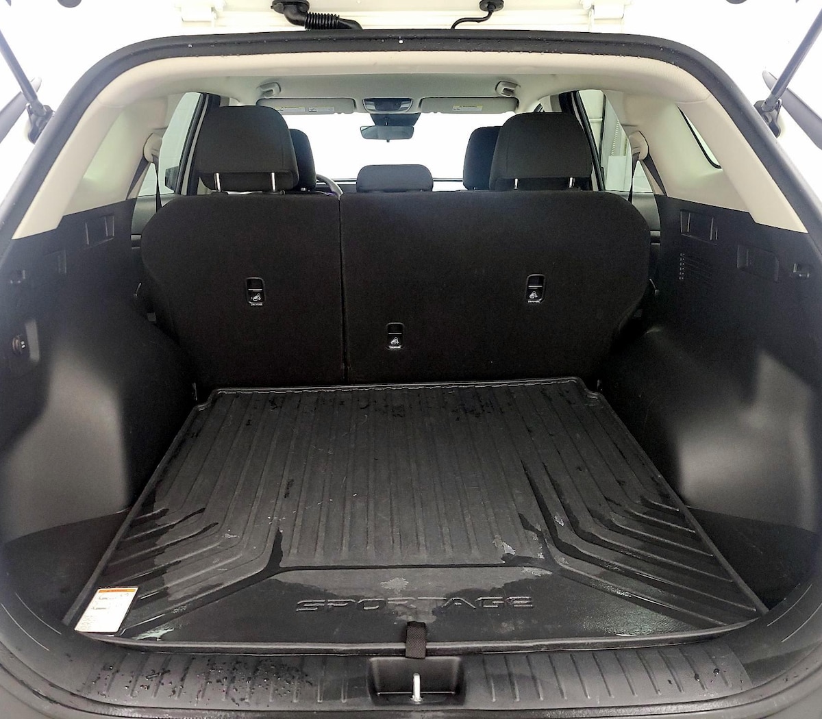 Trunk/Cargo (Seats Up)
