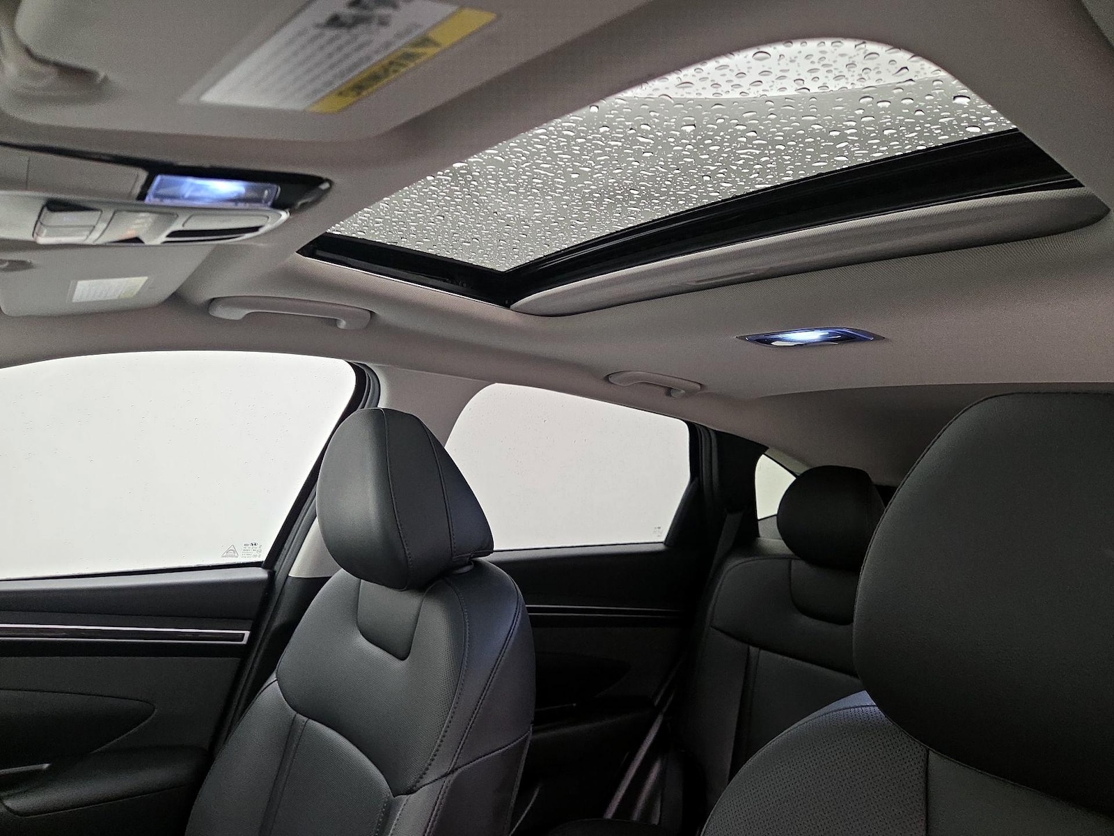 Sunroof(s) & Overhead Airbags