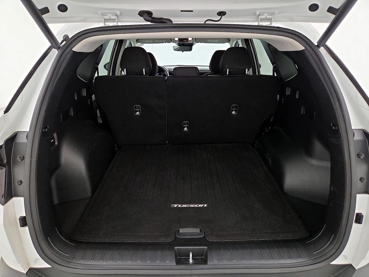 Trunk/Cargo (Seats Up)