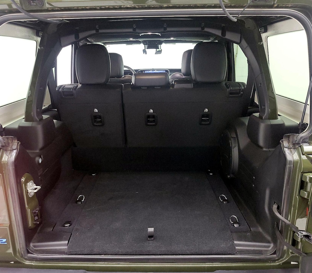 Trunk/Cargo (Seats Up)