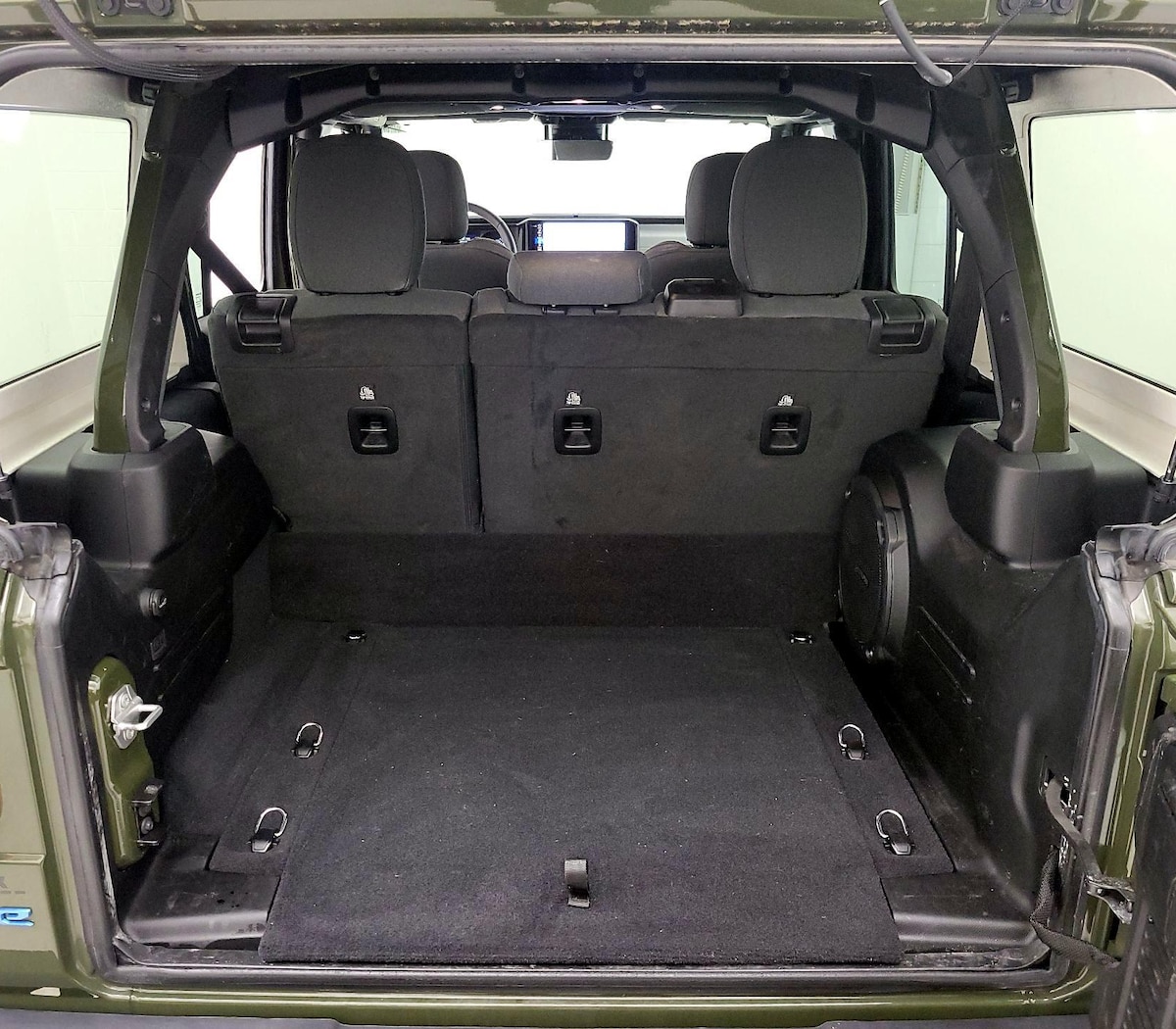 Trunk/Cargo (Seats Up)