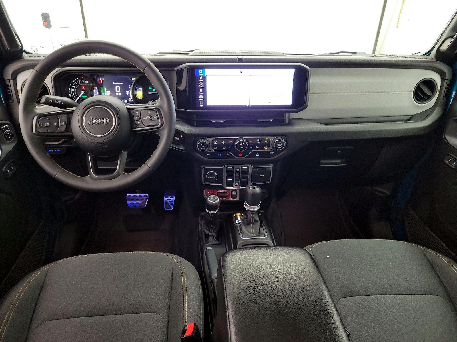 Apple CarPlay® & Android Auto™