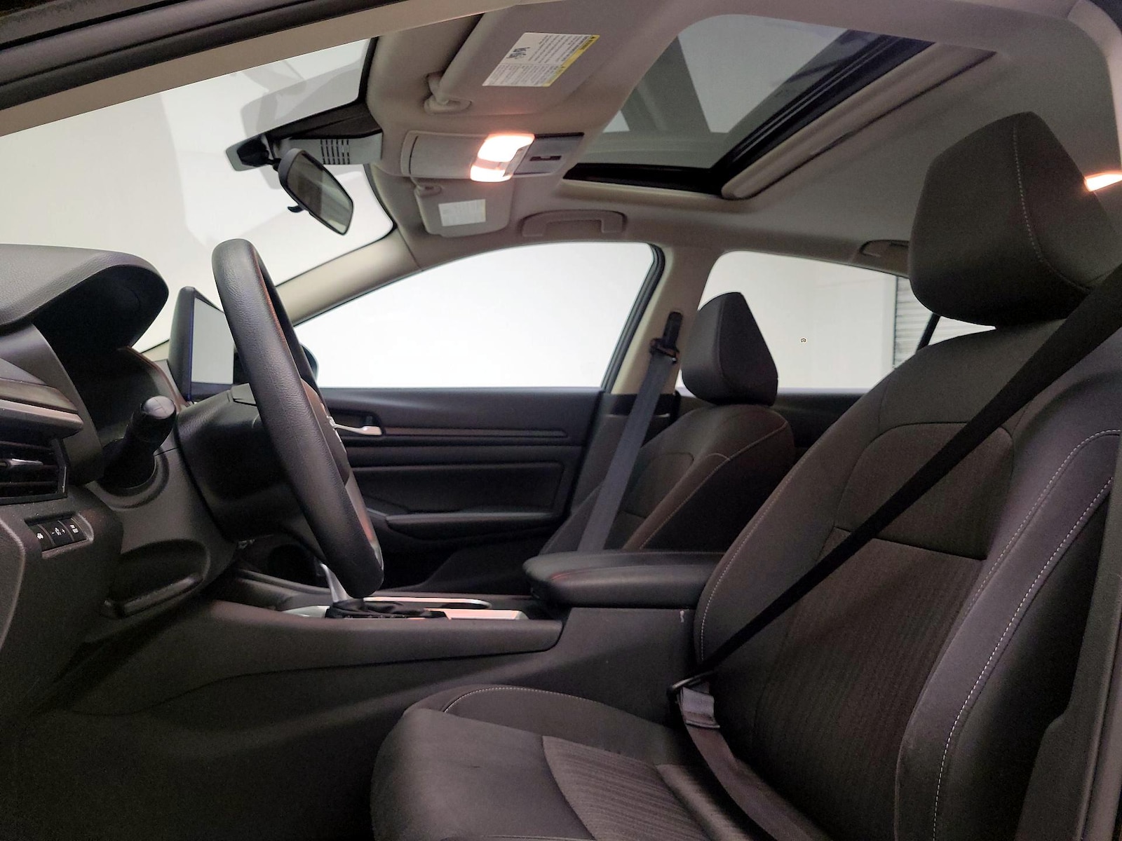 Sunroof(s) & Overhead Airbags