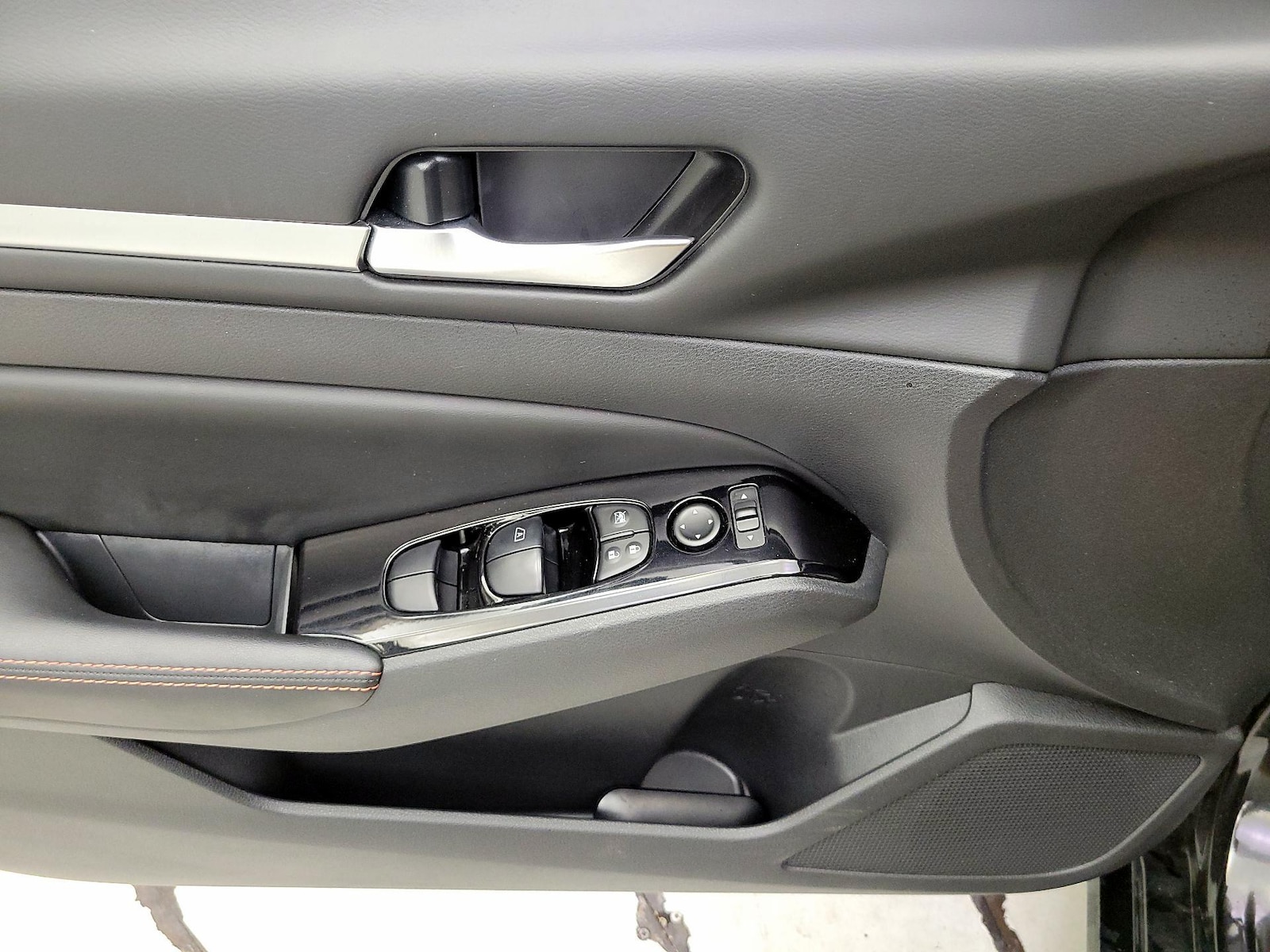 2024 Nissan Altima SR - Photo 13