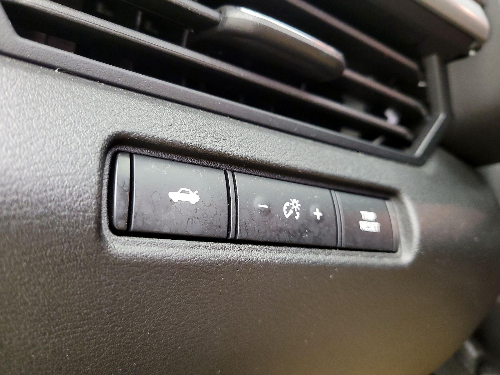 2024 Nissan Altima SR - Photo 14