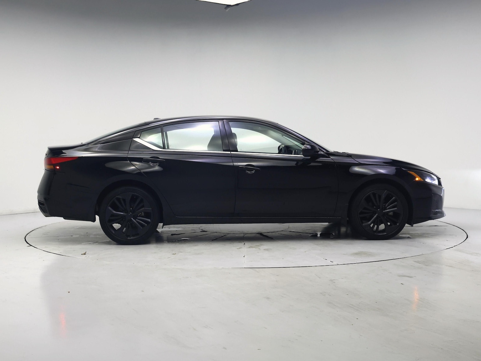 2024 Nissan Altima SR - Photo 8