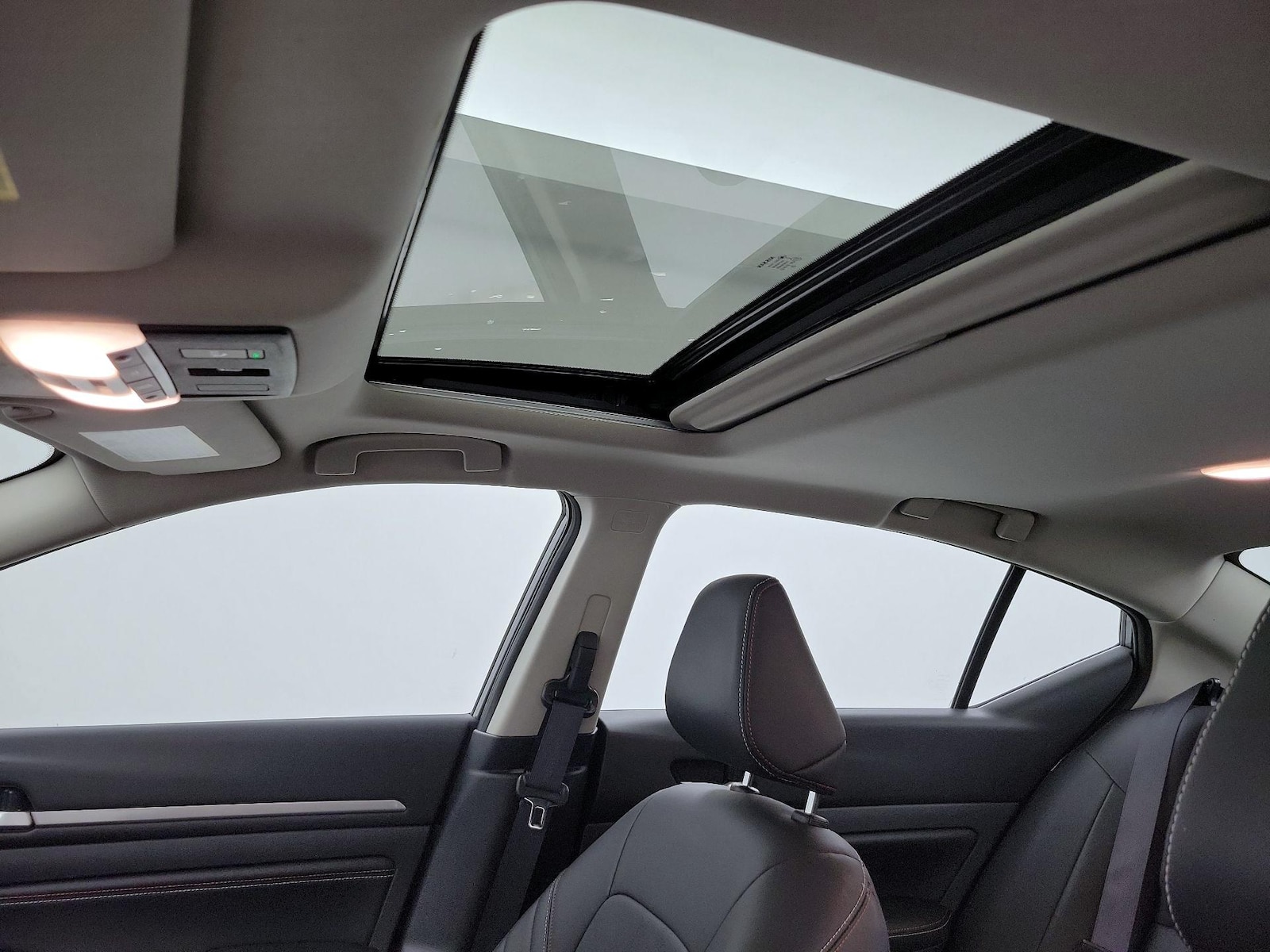 Sunroof(s) & Overhead Airbags