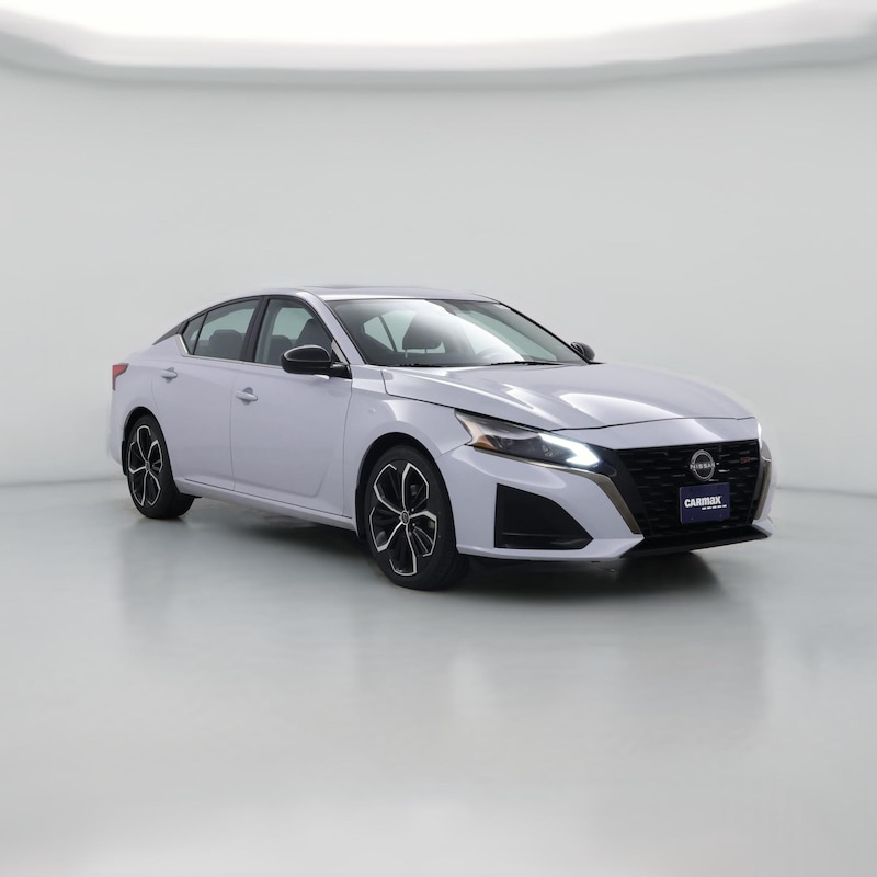 2023 Nissan Altima SR