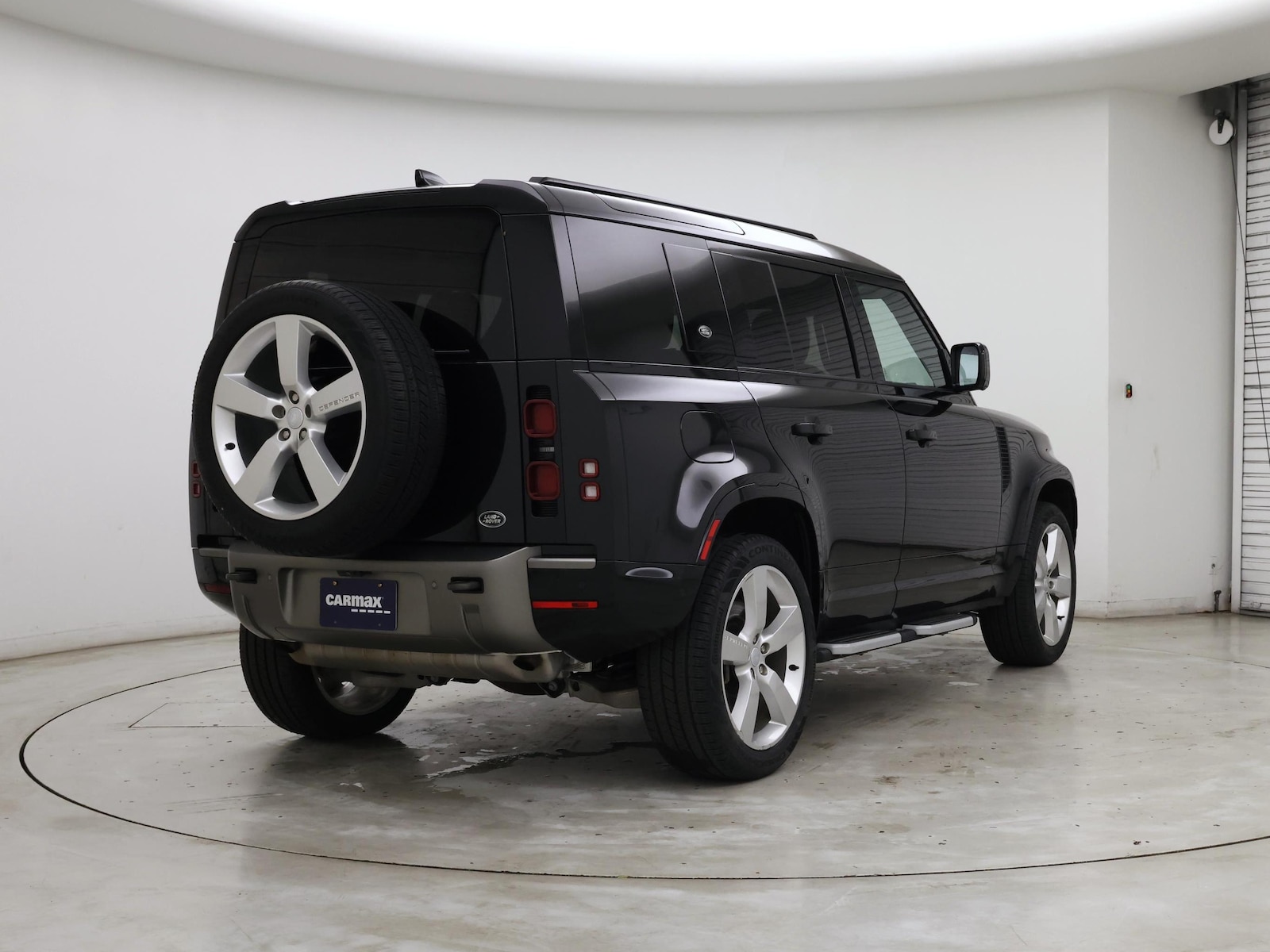 2022 Land Rover Defender X-Dynamic SE - Photo 9