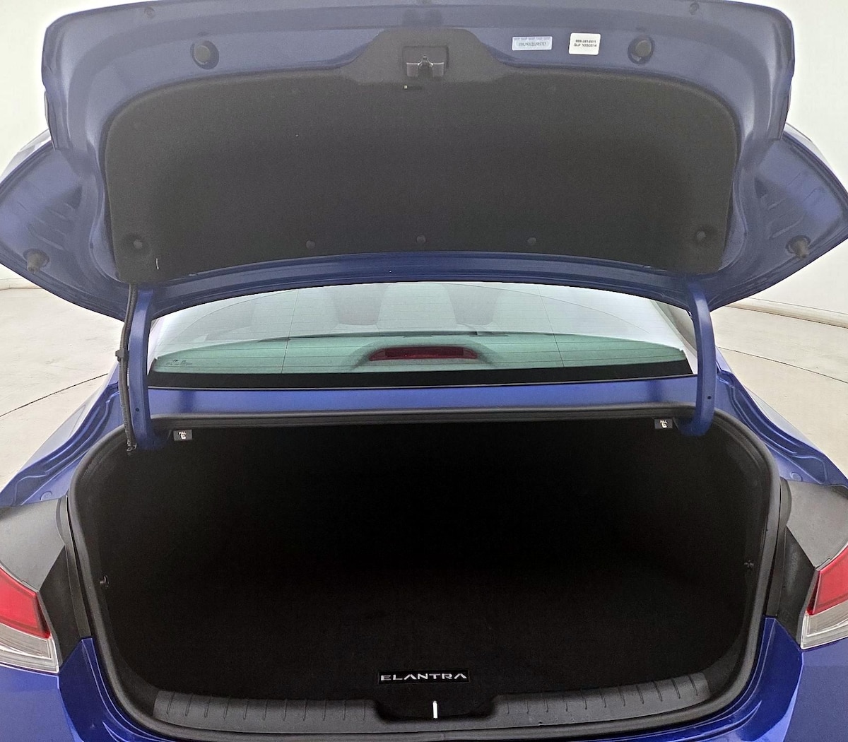 Trunk/Cargo (Seats Up)