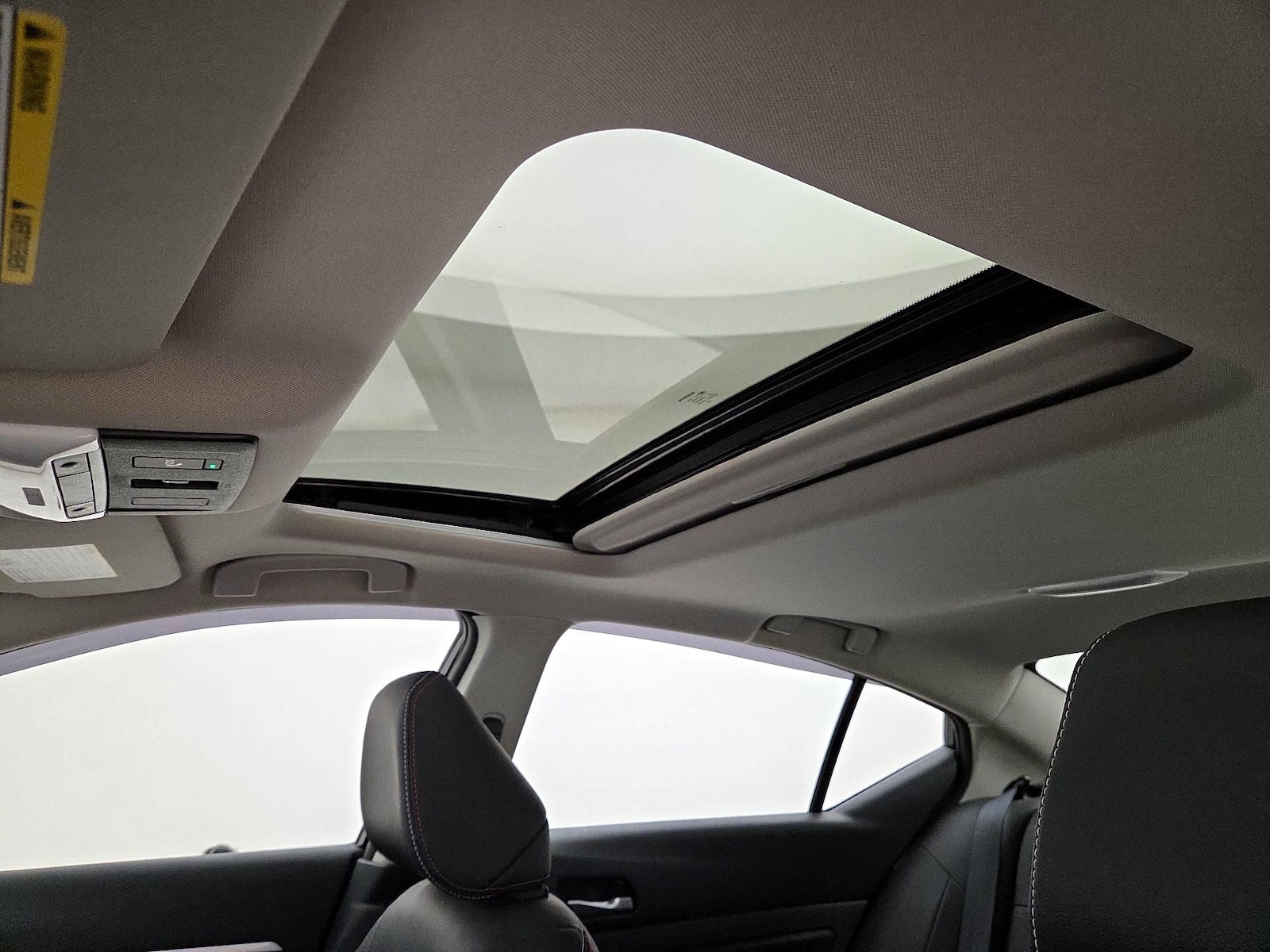 Sunroof(s) & Overhead Airbags