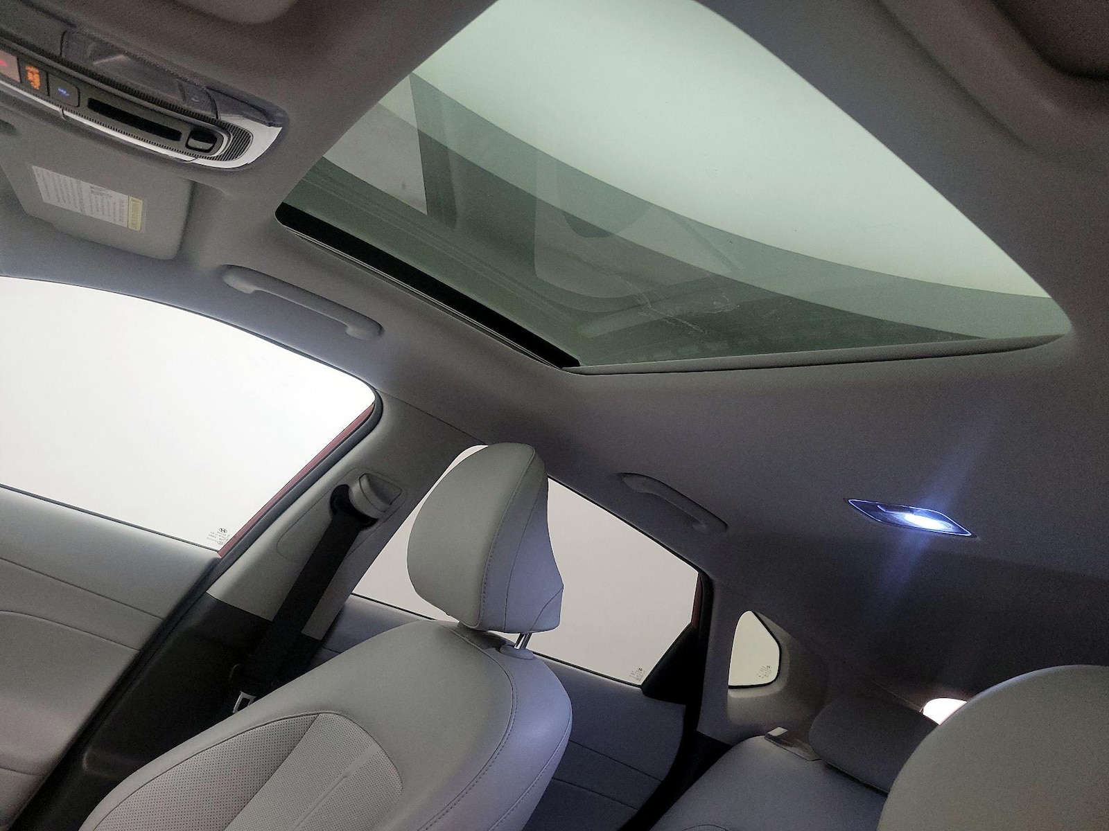 Sunroof(s) & Overhead Airbags