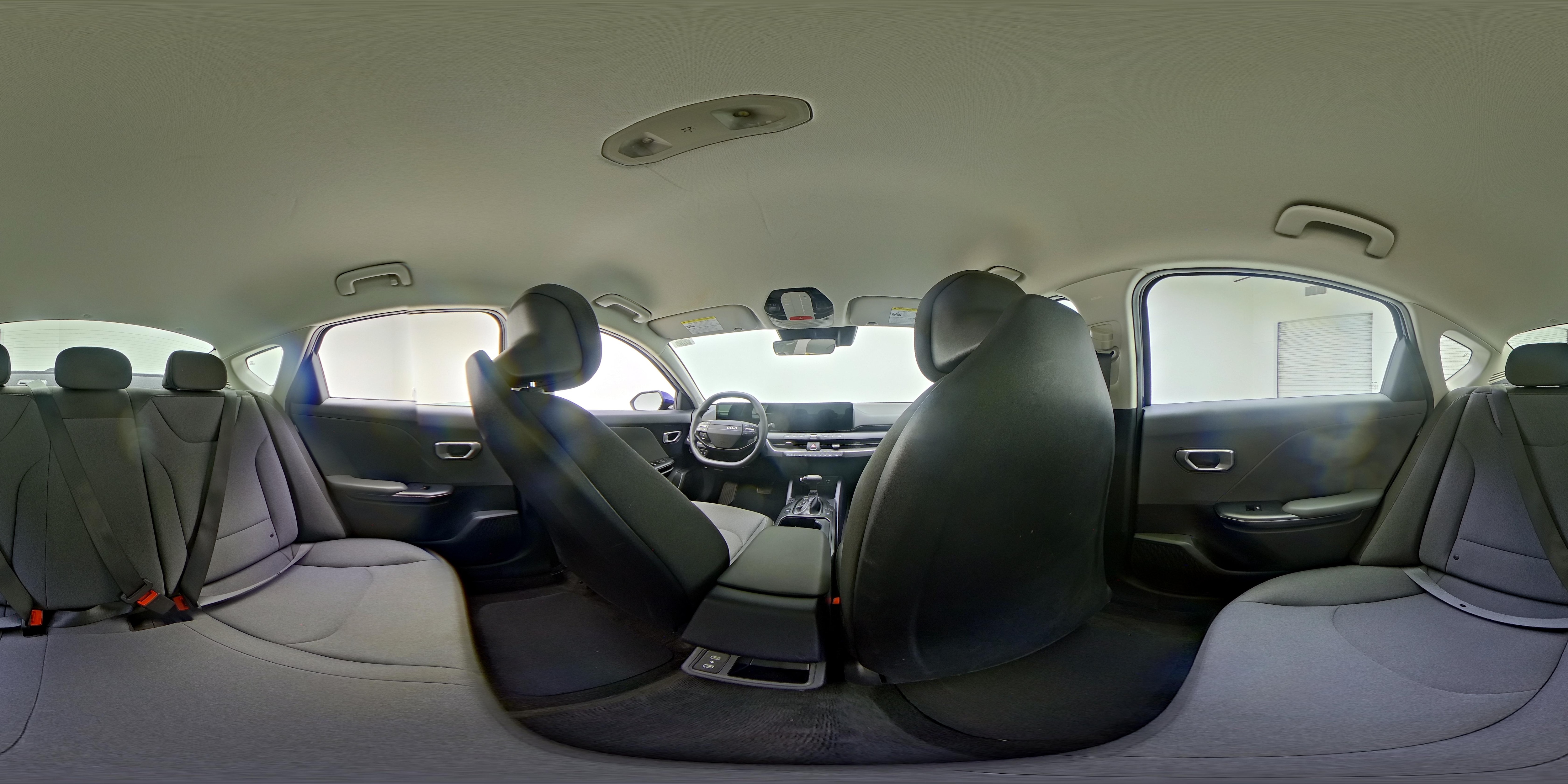 2025 Kia K4 LXS - Photo 24