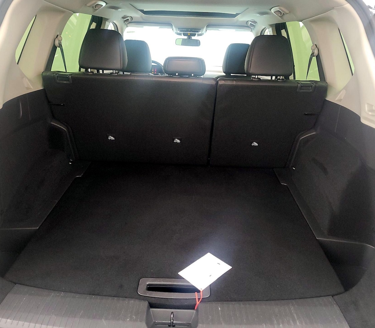 Trunk/Cargo (Seats Up)