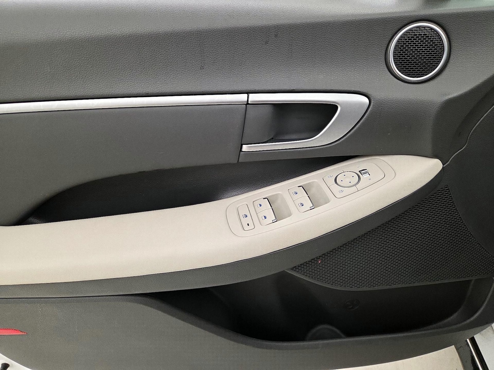 2025 Hyundai Sonata SEL - Photo 13