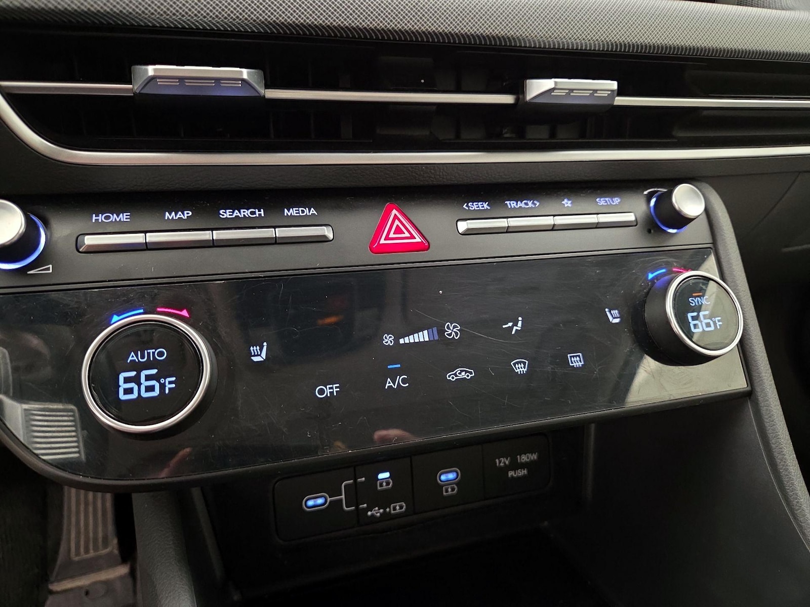 2025 Hyundai Sonata SEL - Photo 17