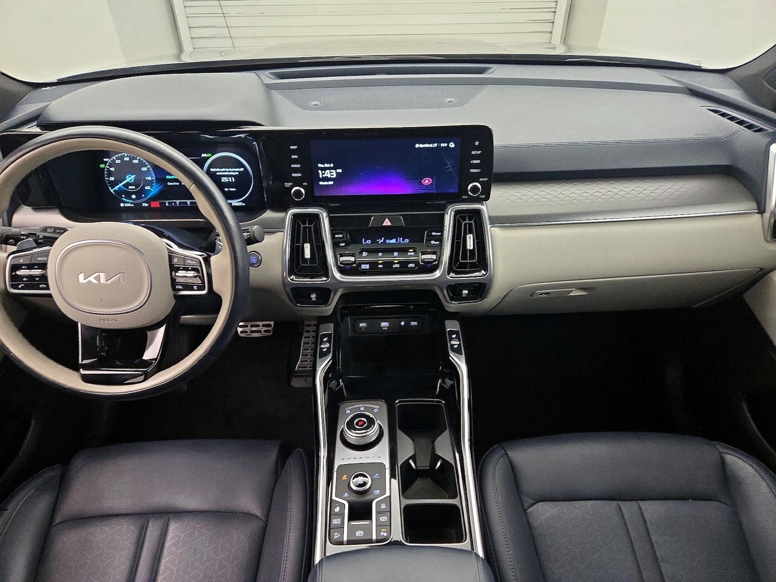 Apple CarPlay® & Android Auto™