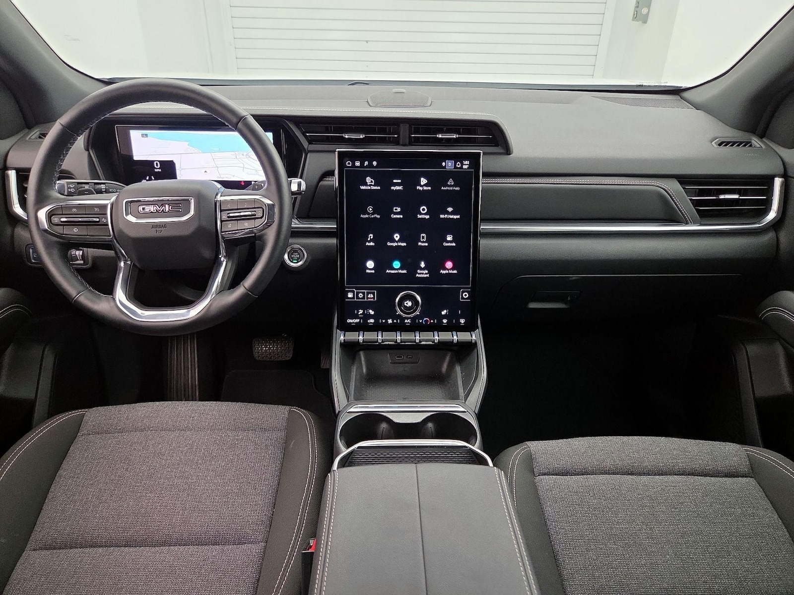 Apple CarPlay® & Android Auto™