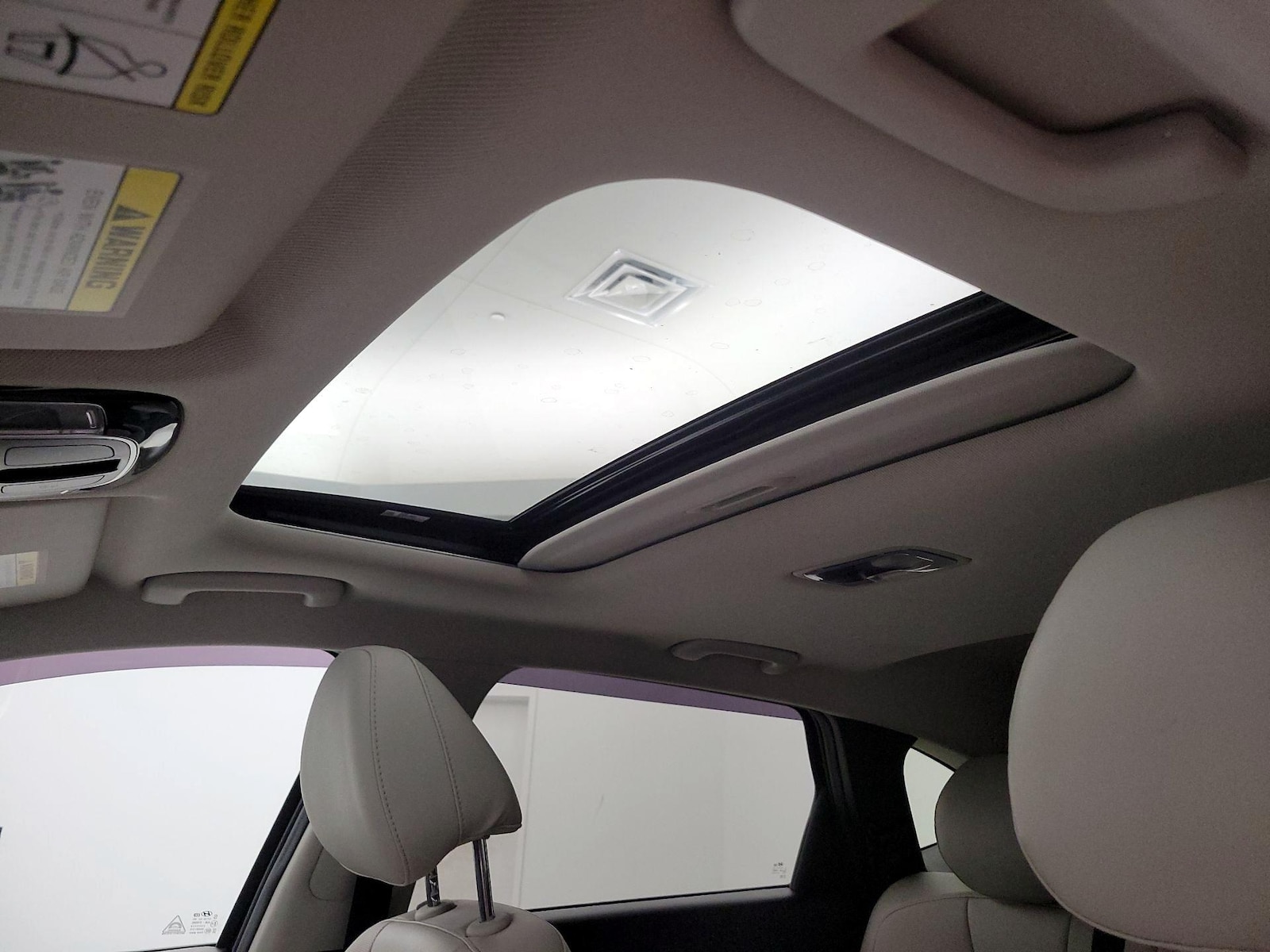 Sunroof(s) & Overhead Airbags