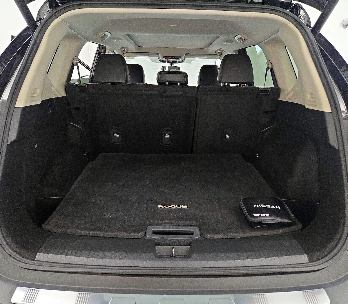 Trunk/Cargo (Seats Up)
