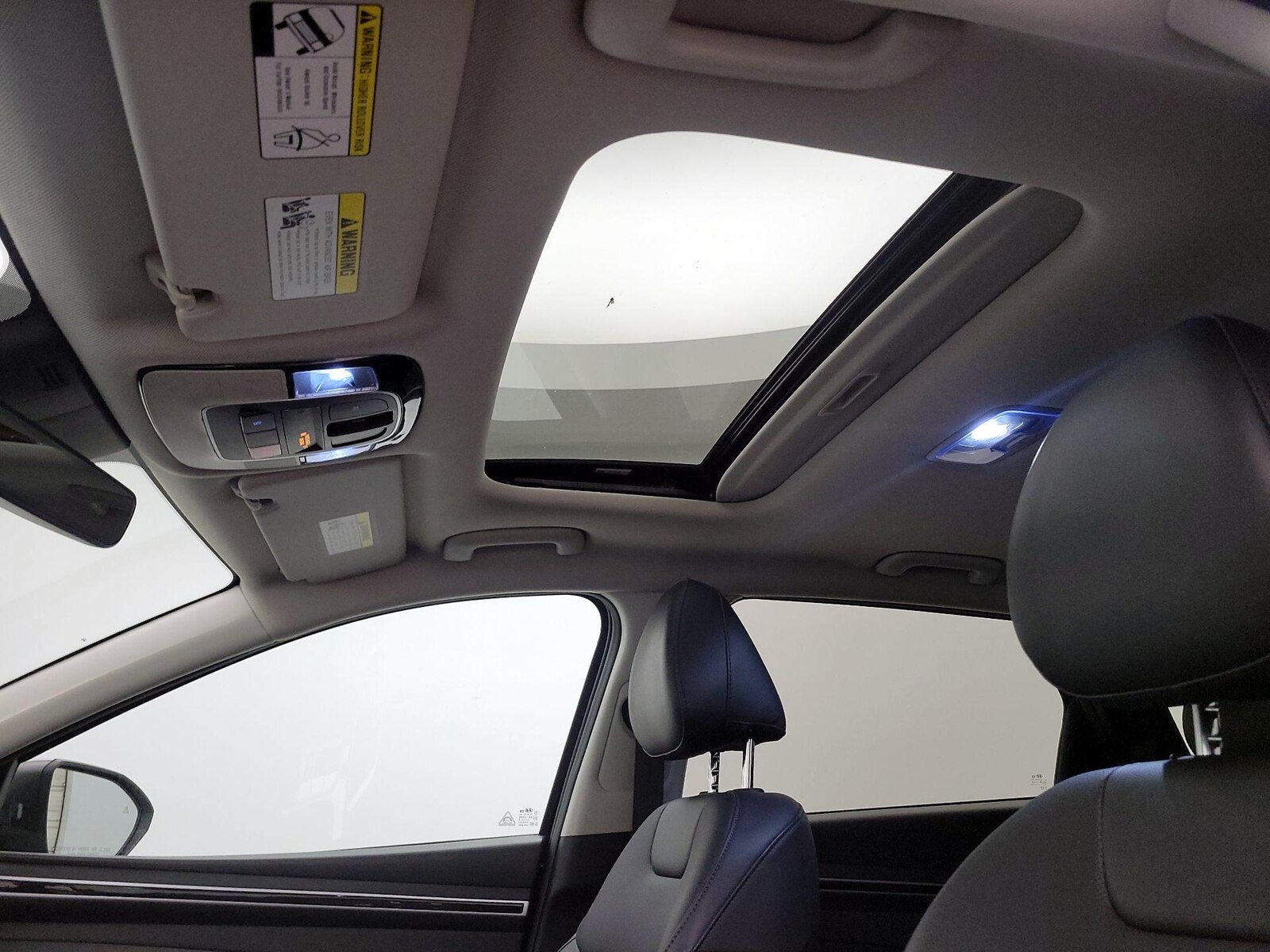 Sunroof(s) & Overhead Airbags