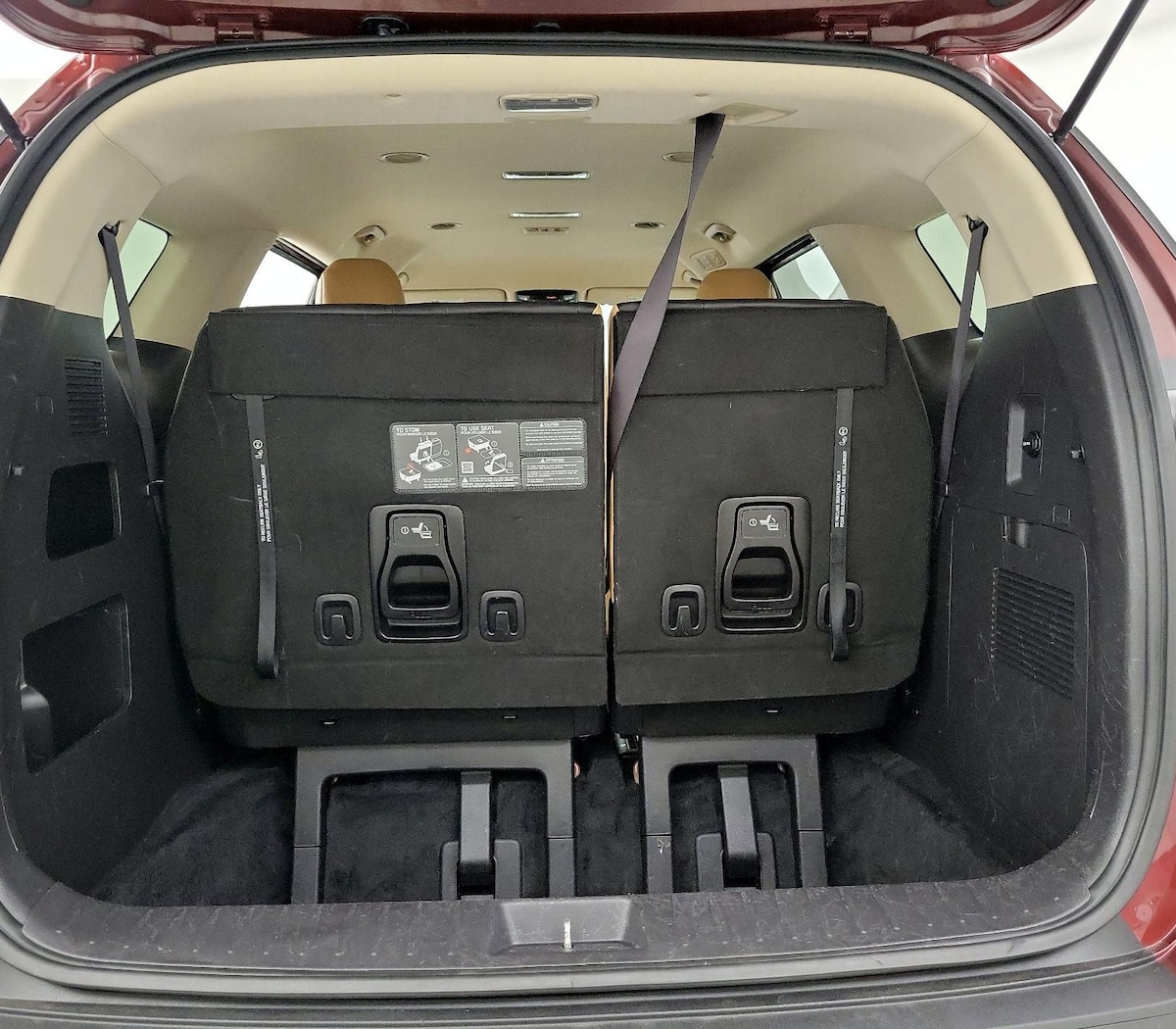 Trunk/Cargo (Seats Up)