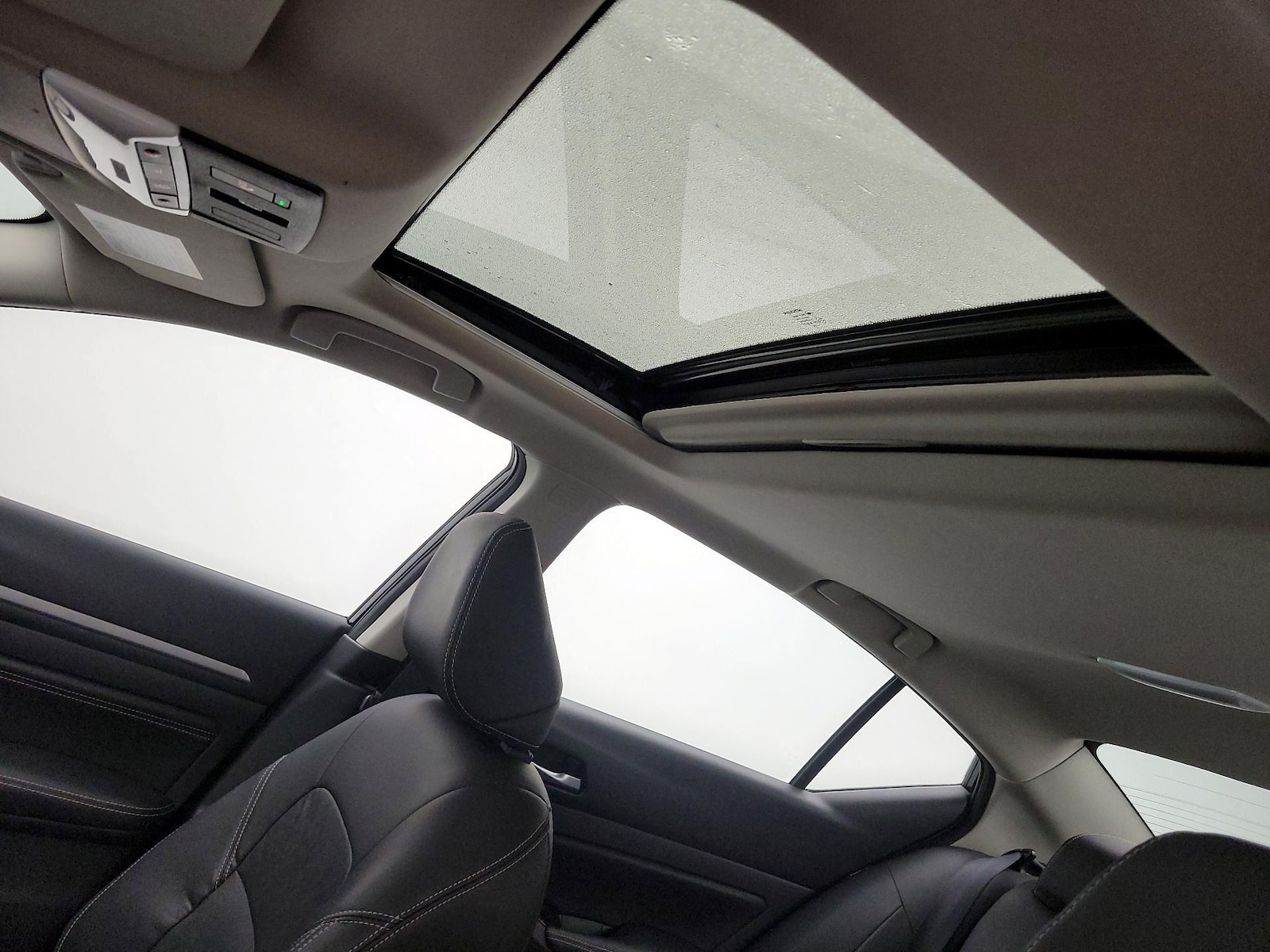 Sunroof(s) & Overhead Airbags