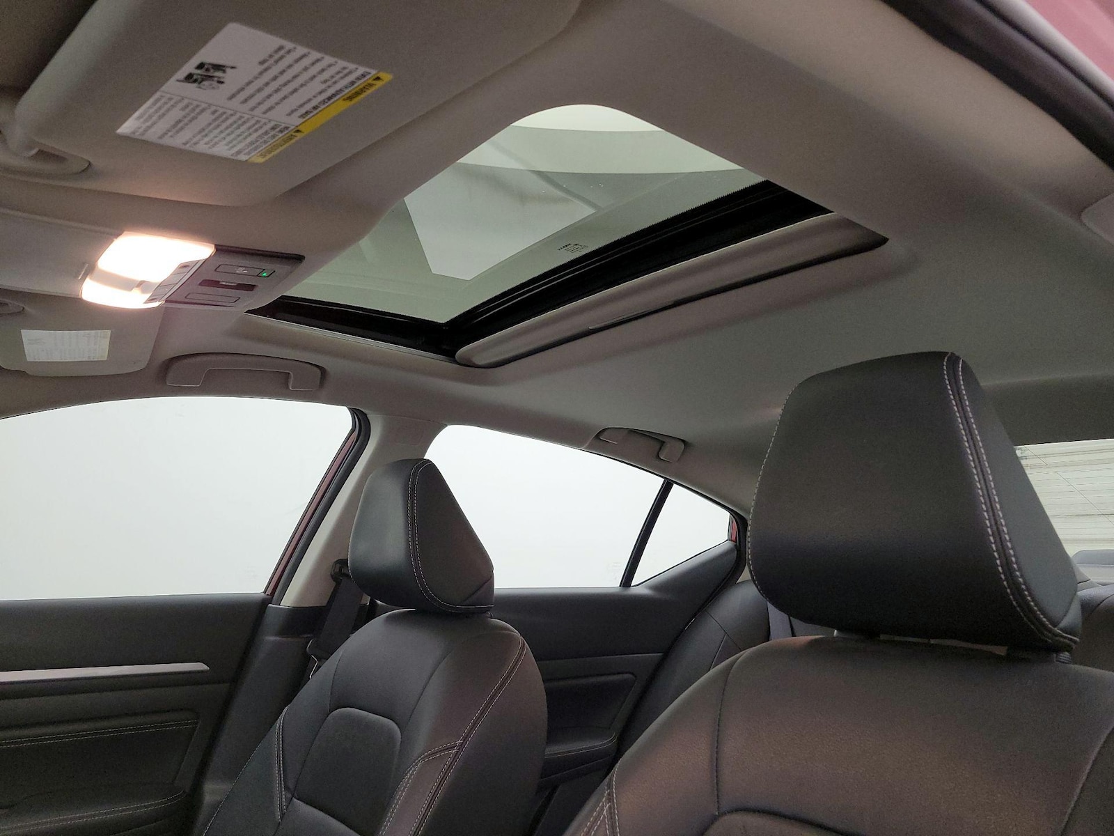 Sunroof(s) & Overhead Airbags