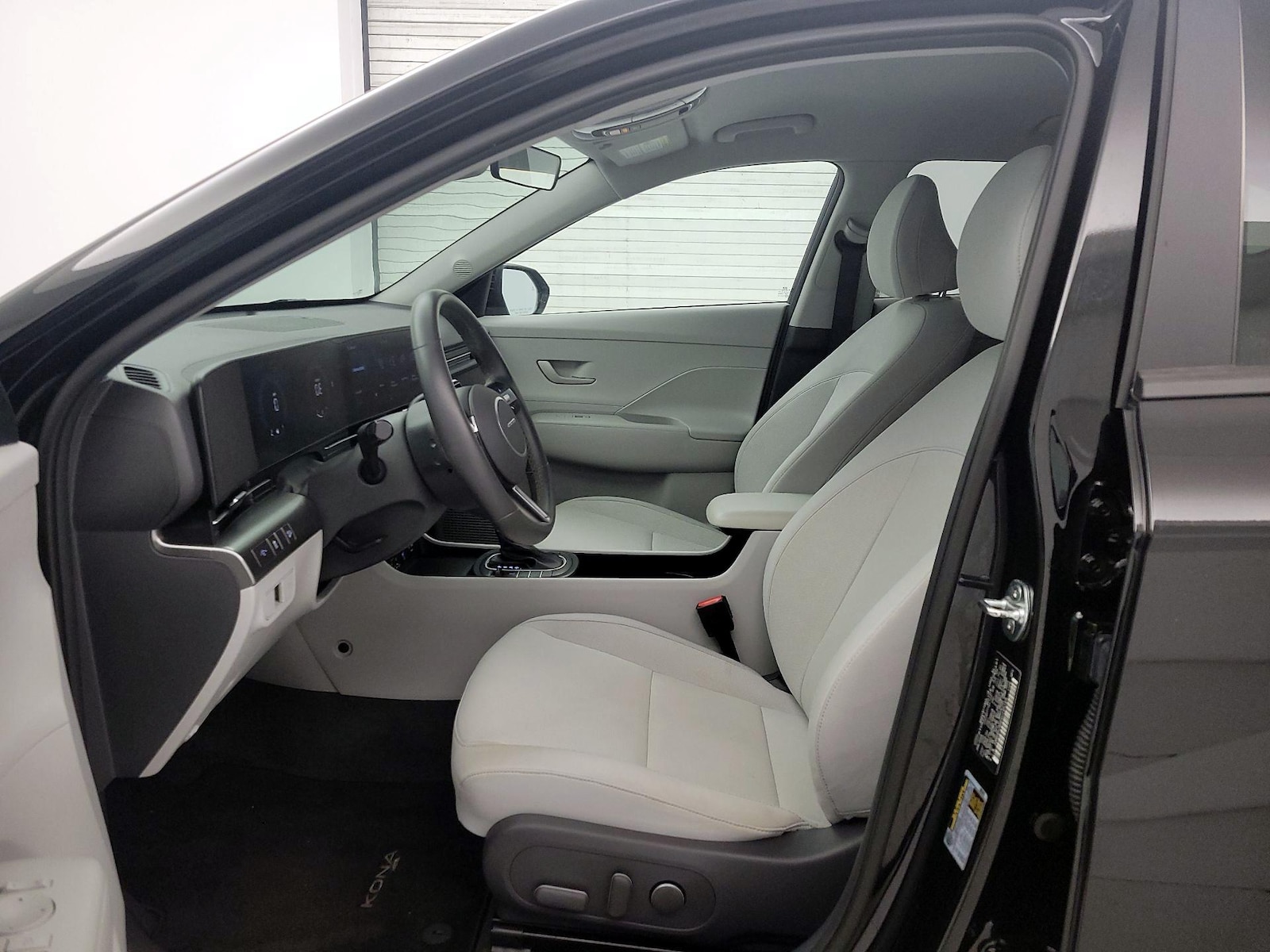 Power Seat(s) & Side Airbags