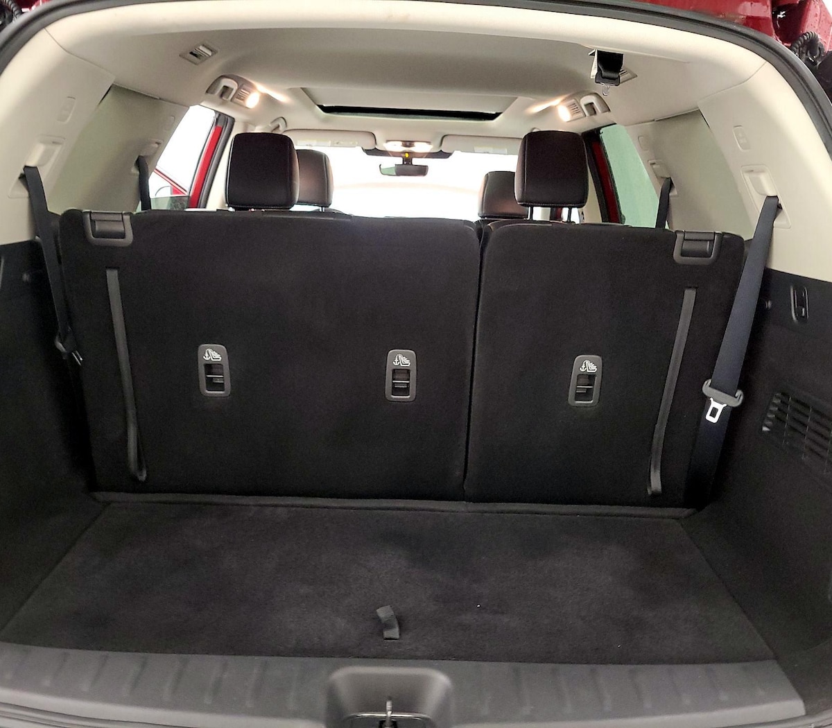 Trunk/Cargo (Seats Up)