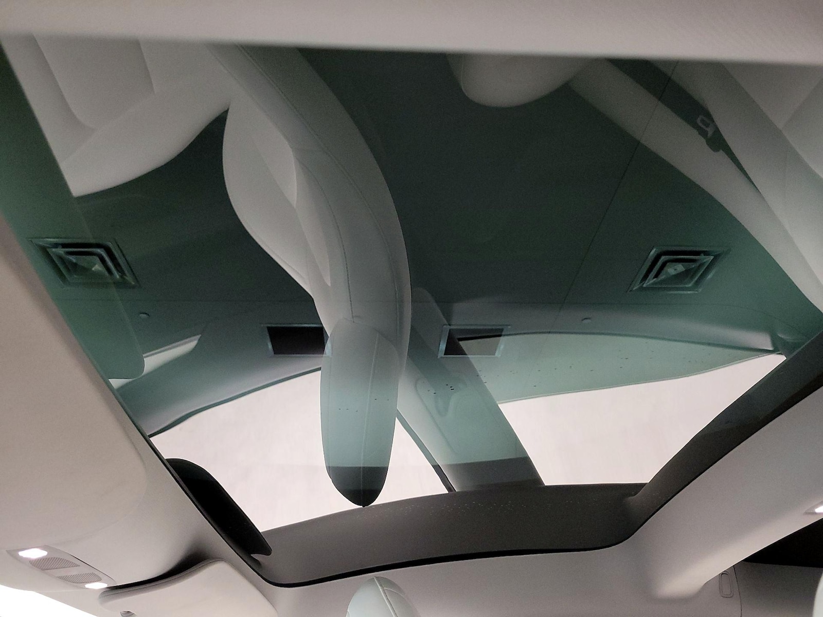 Skylight(s) & Overhead Airbags