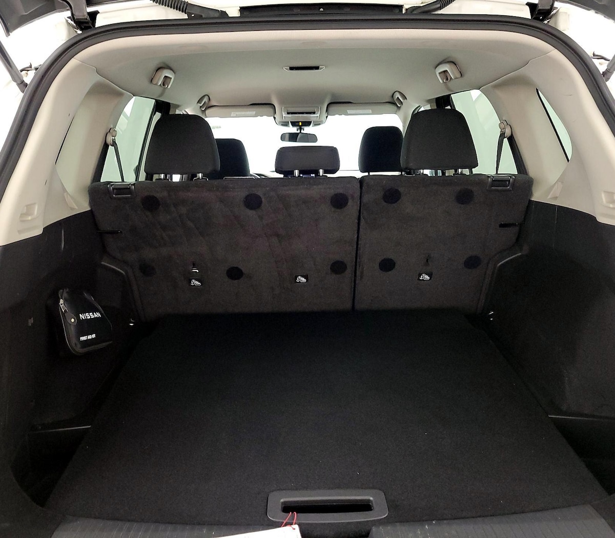 Trunk/Cargo (Seats Up)