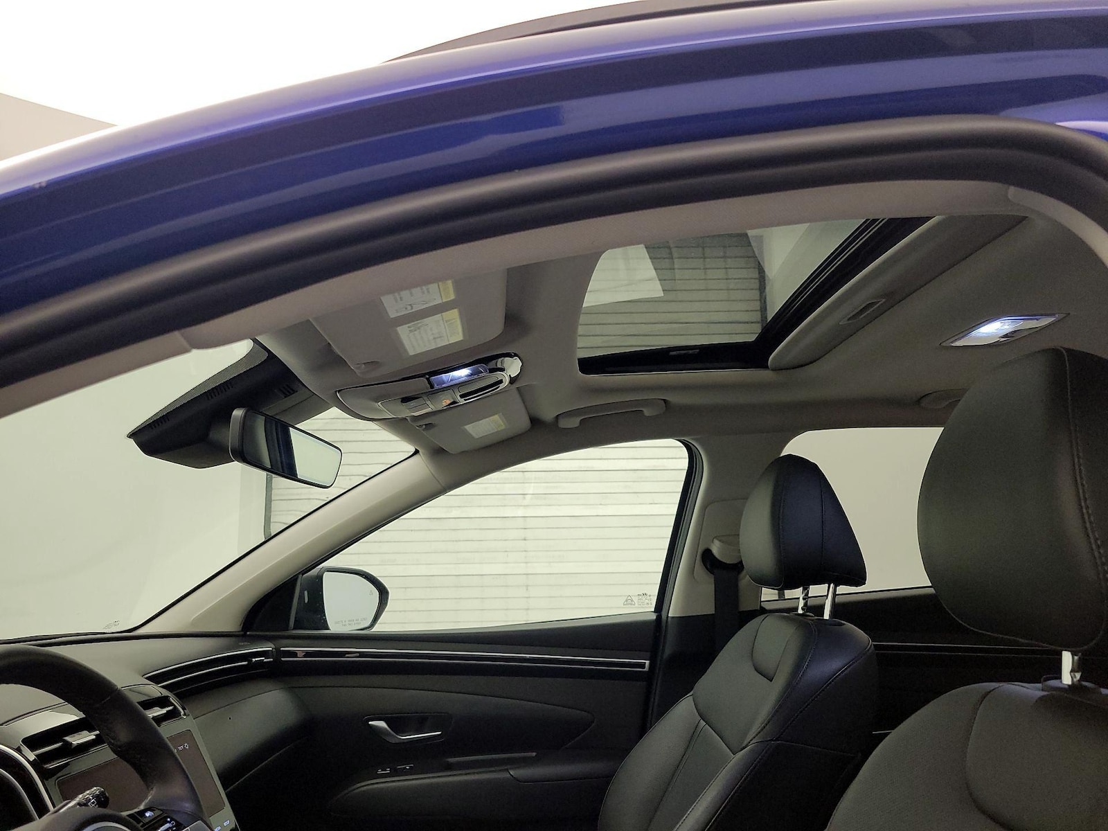 Sunroof(s) & Overhead Airbags