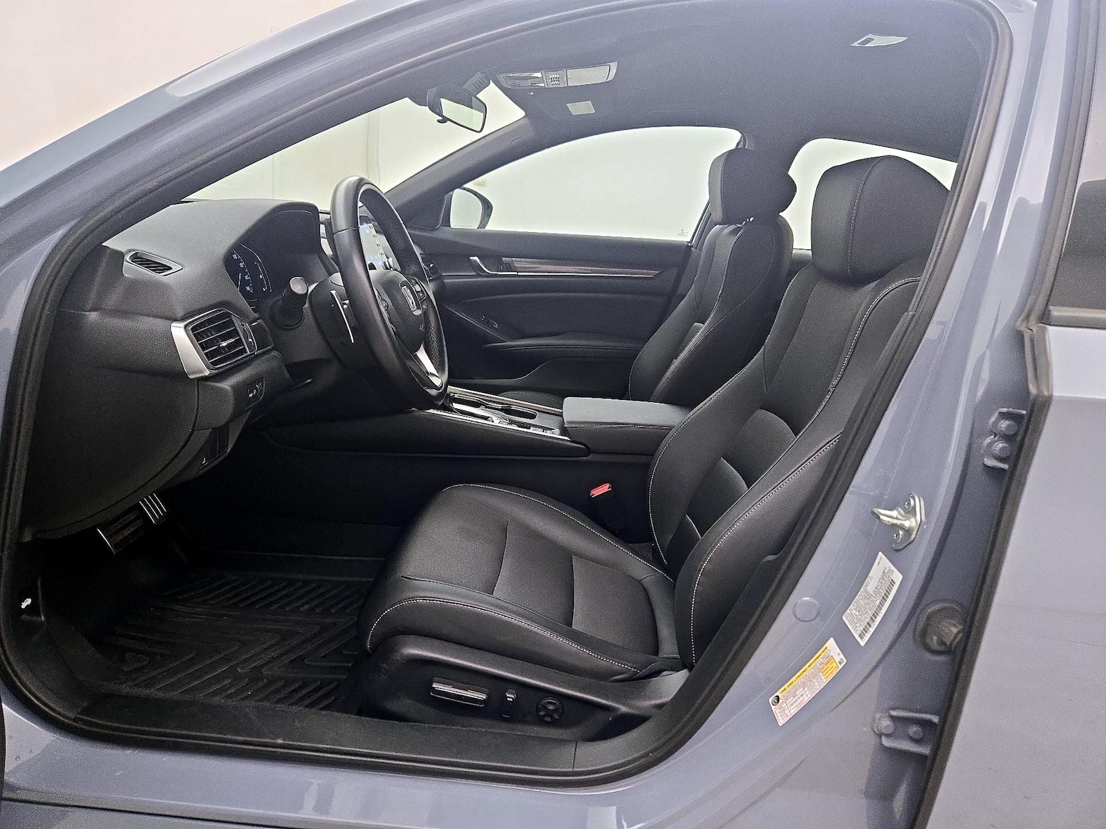 Power Seat(s) & Side Airbags
