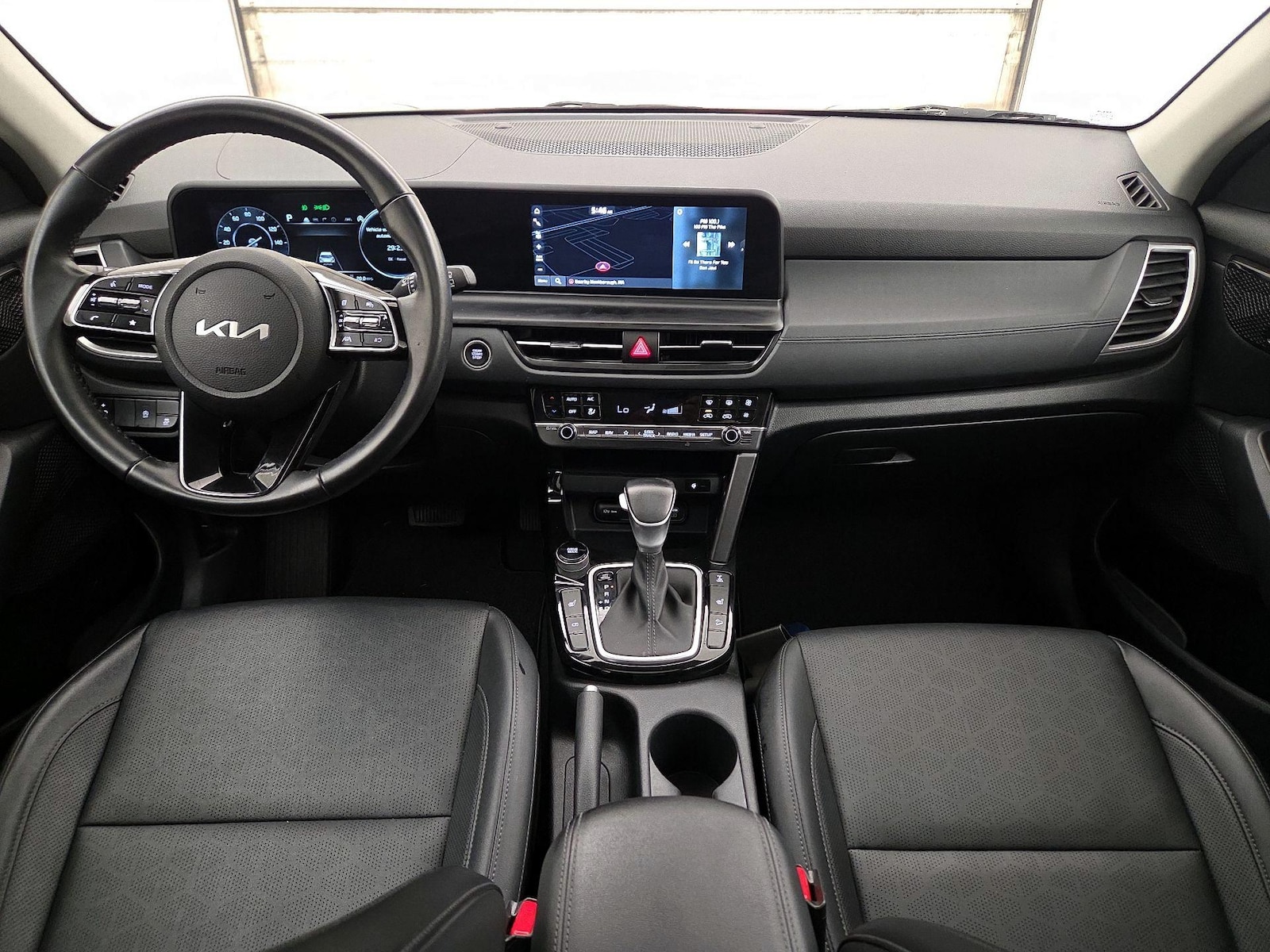 Apple CarPlay® & Android Auto™