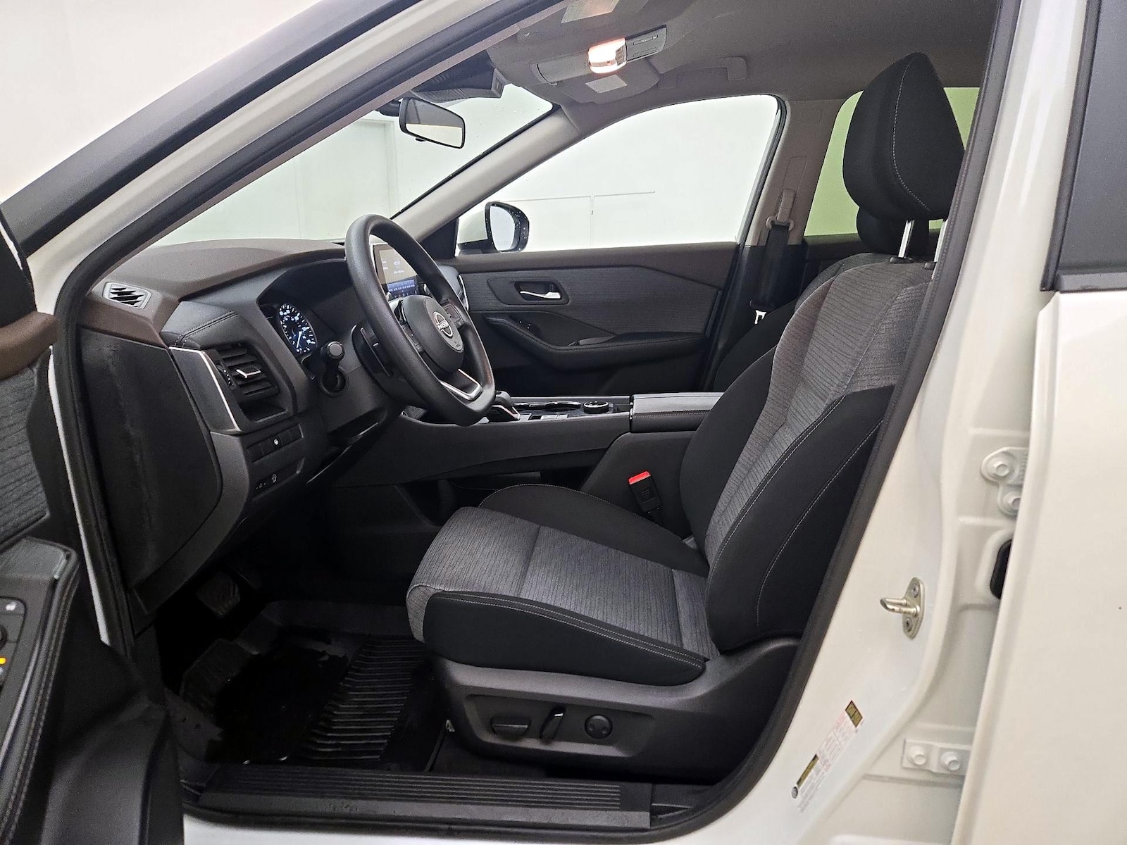 Power Seat(s) & Side Airbags