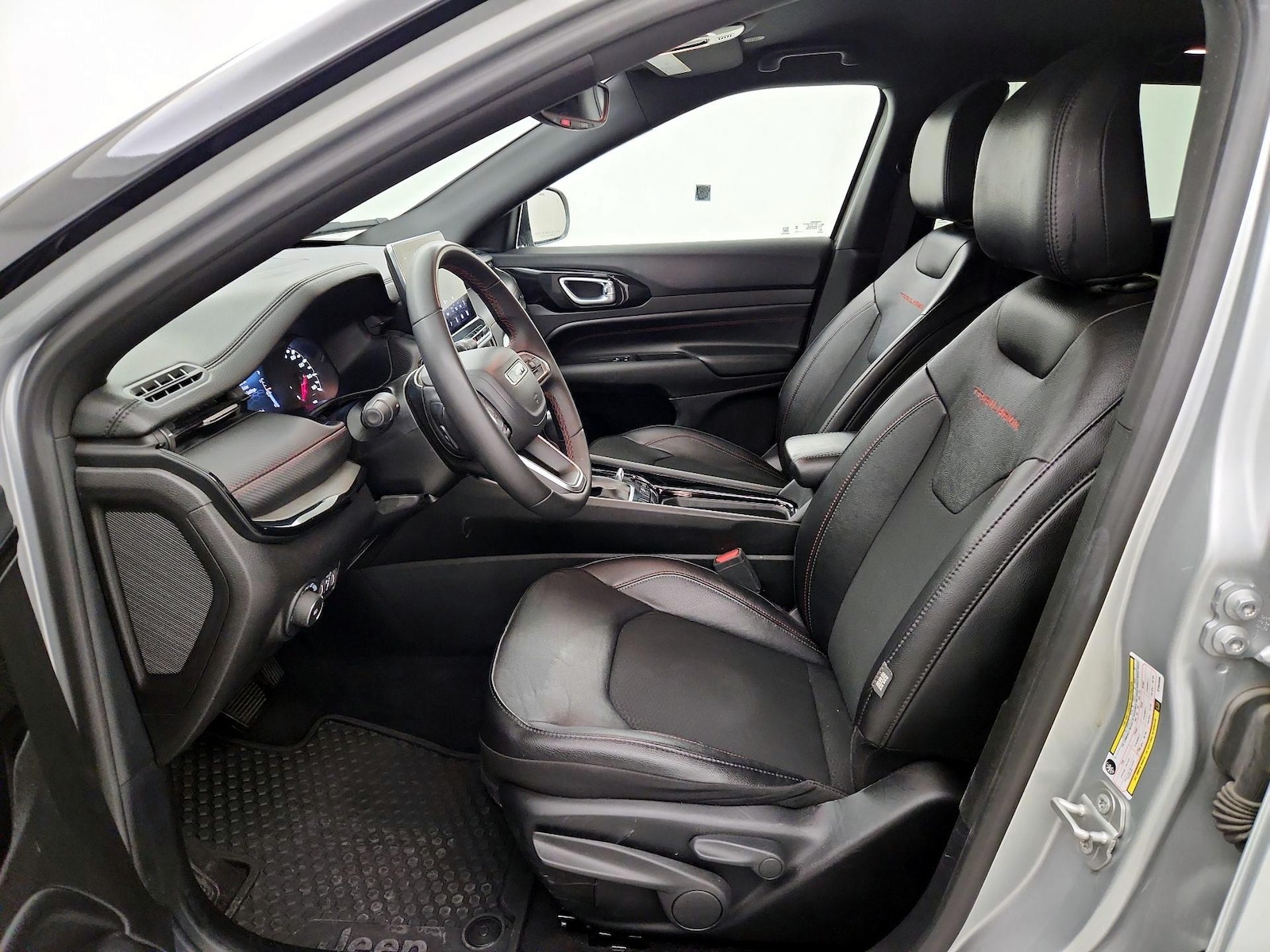 2025 Jeep Compass Trailhawk - Photo 12