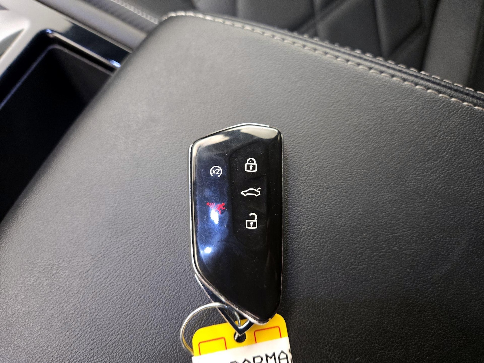 2025 Volkswagen Atlas Cross Sport SE w/Tech - Photo 23