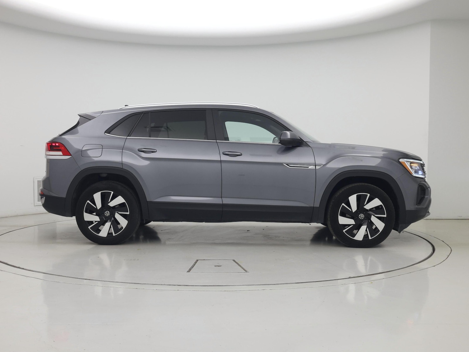 2025 Volkswagen Atlas Cross Sport SE w/Tech - Photo 8