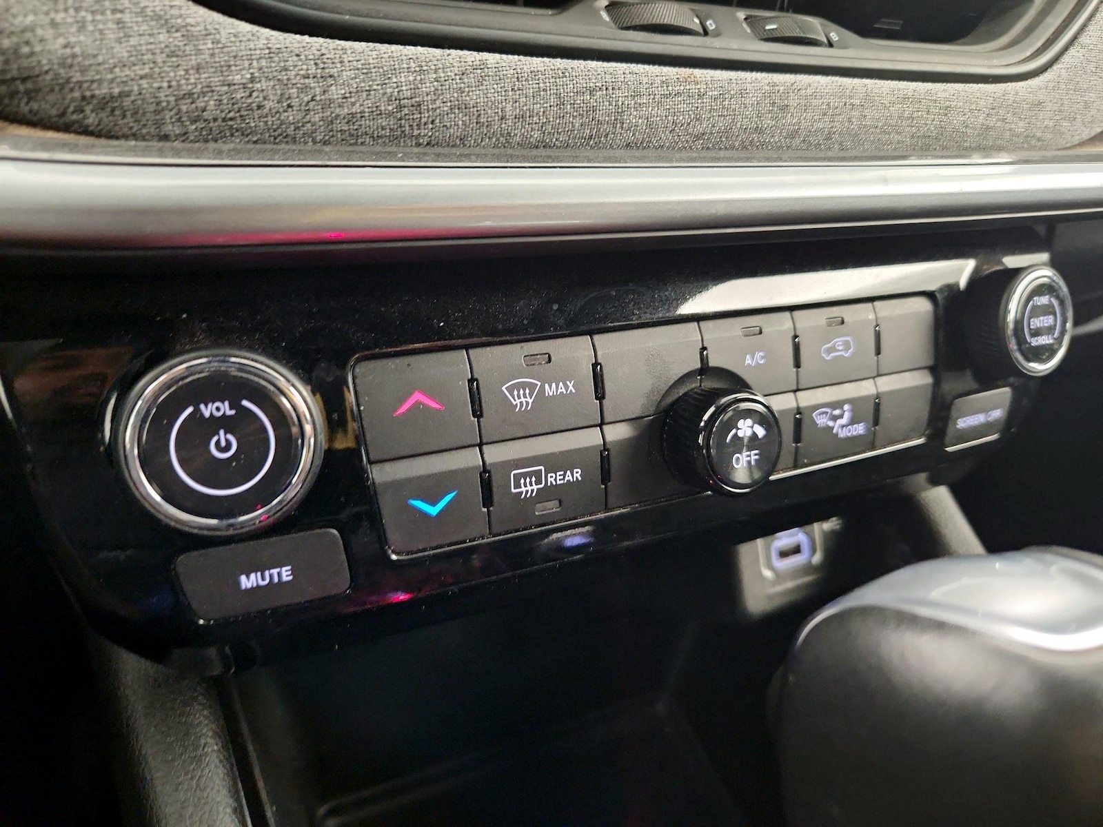 2025 Jeep Compass Latitude - Photo 15