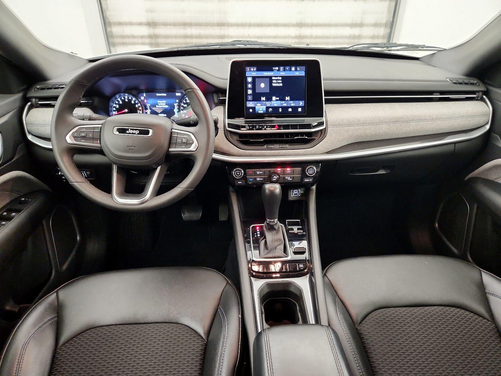 2025 Jeep Compass Latitude - Photo 8
