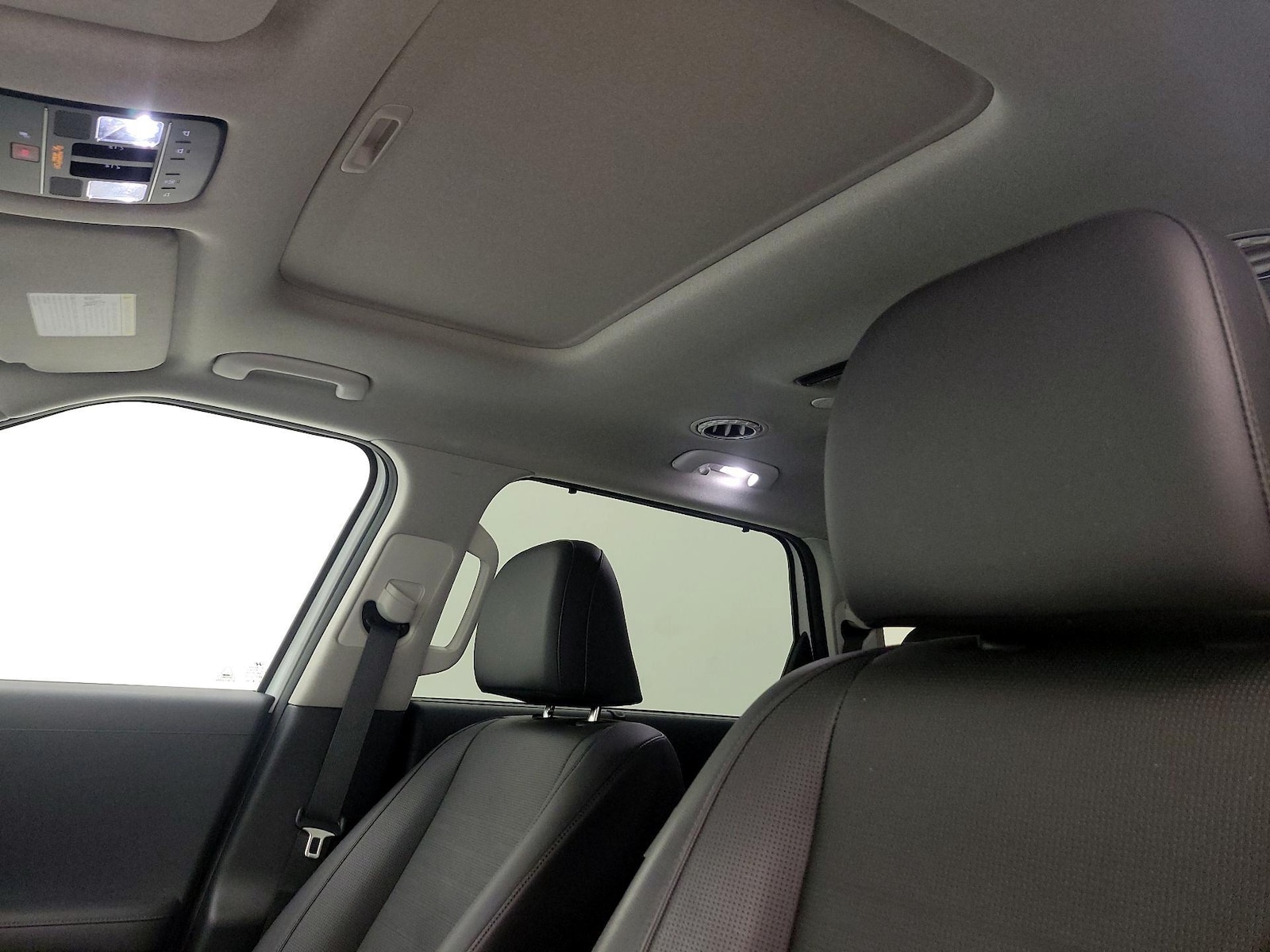 Sunroof(s) & Skylight(s)