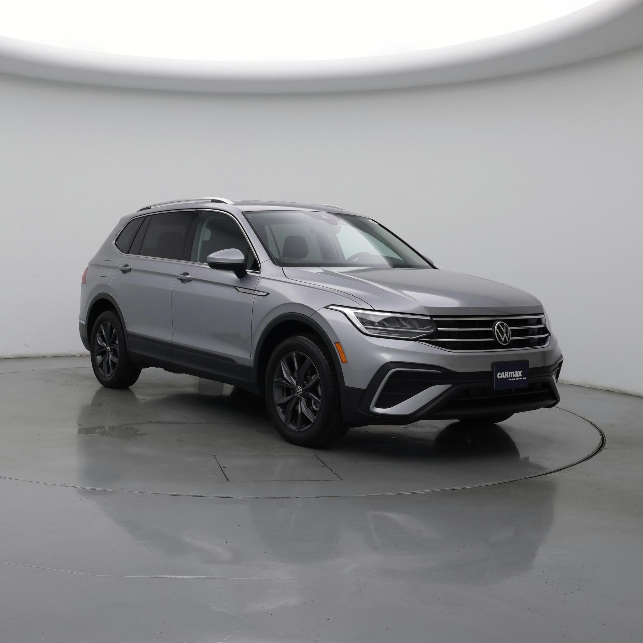 Silver 2022 Volkswagen Tiguan SUV / Crossover Front-Wheel Drive Automatic