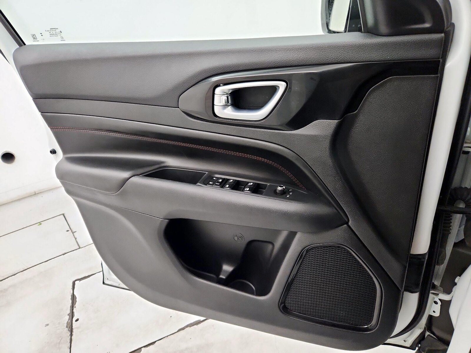 2025 Jeep Compass Trailhawk - Photo 11