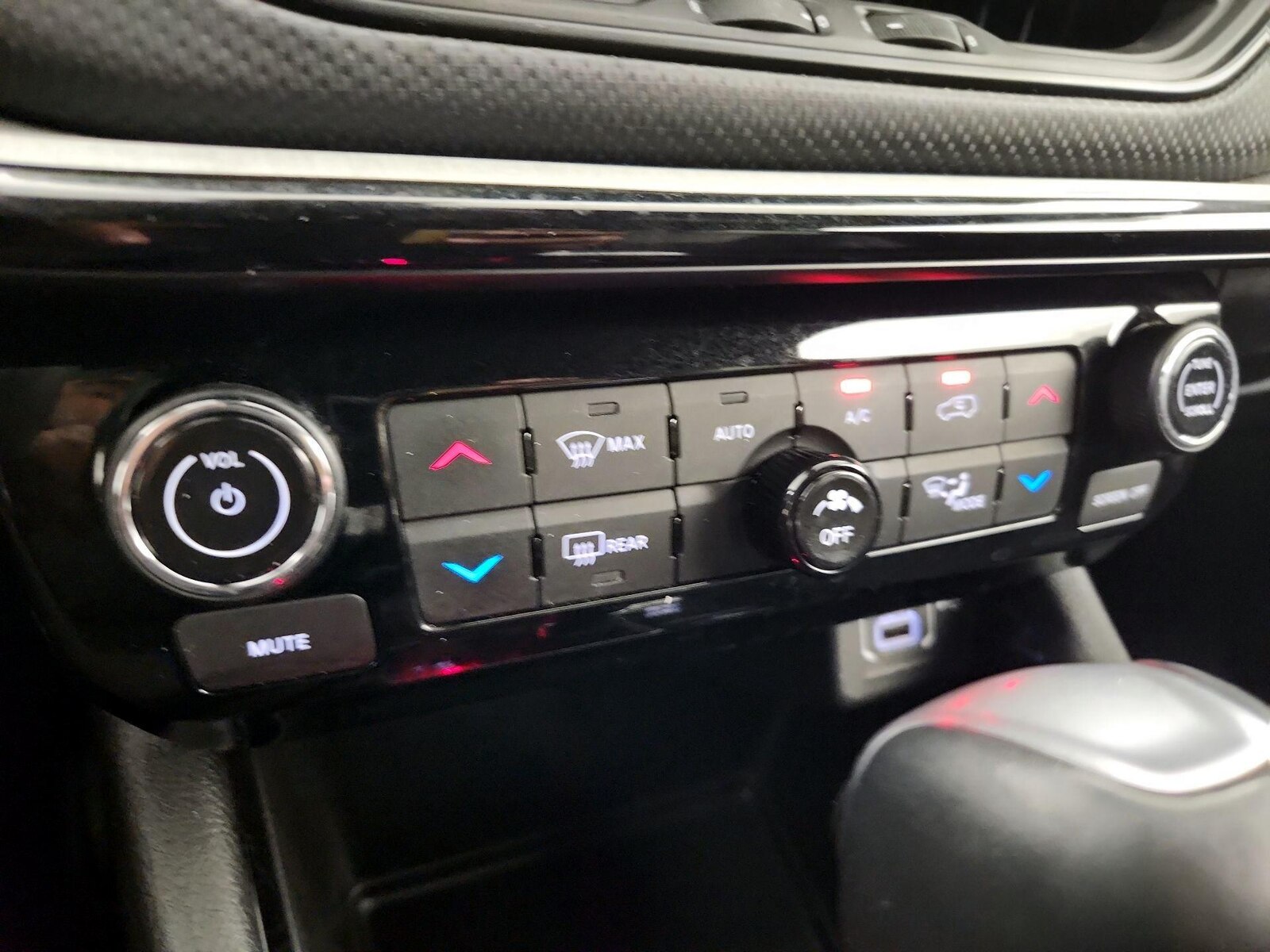 2025 Jeep Compass Trailhawk - Photo 15