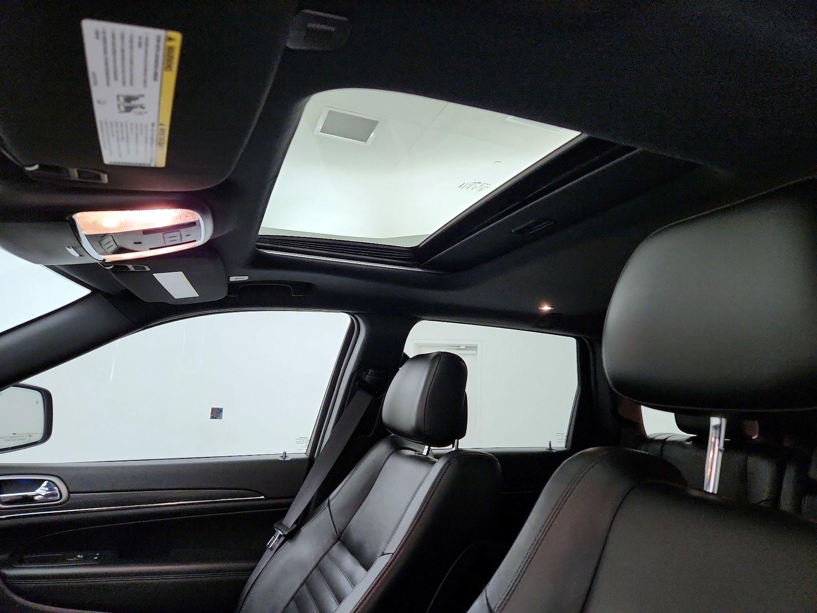 Sunroof(s) & Overhead Airbags
