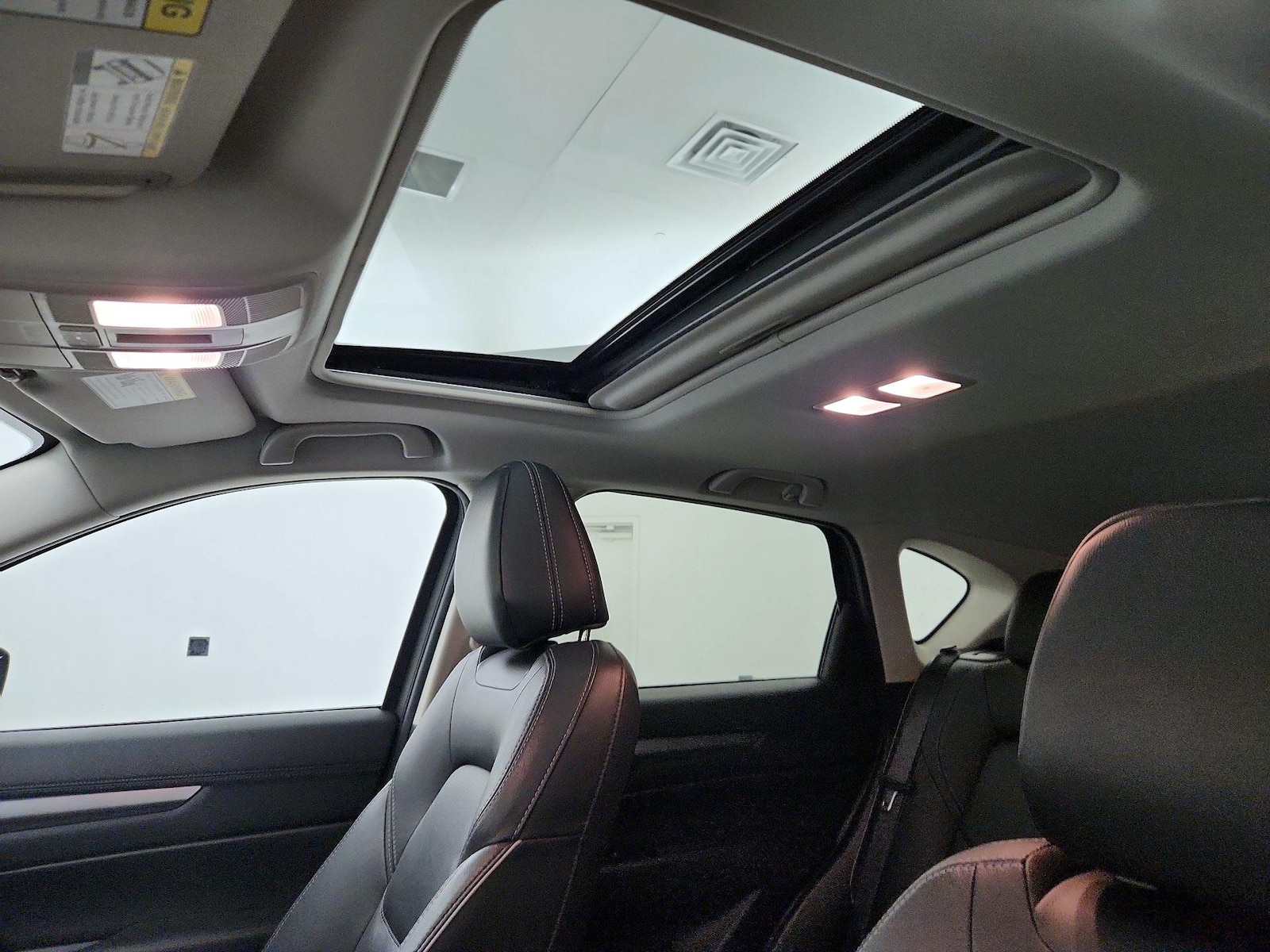 Sunroof(s) & Overhead Airbags